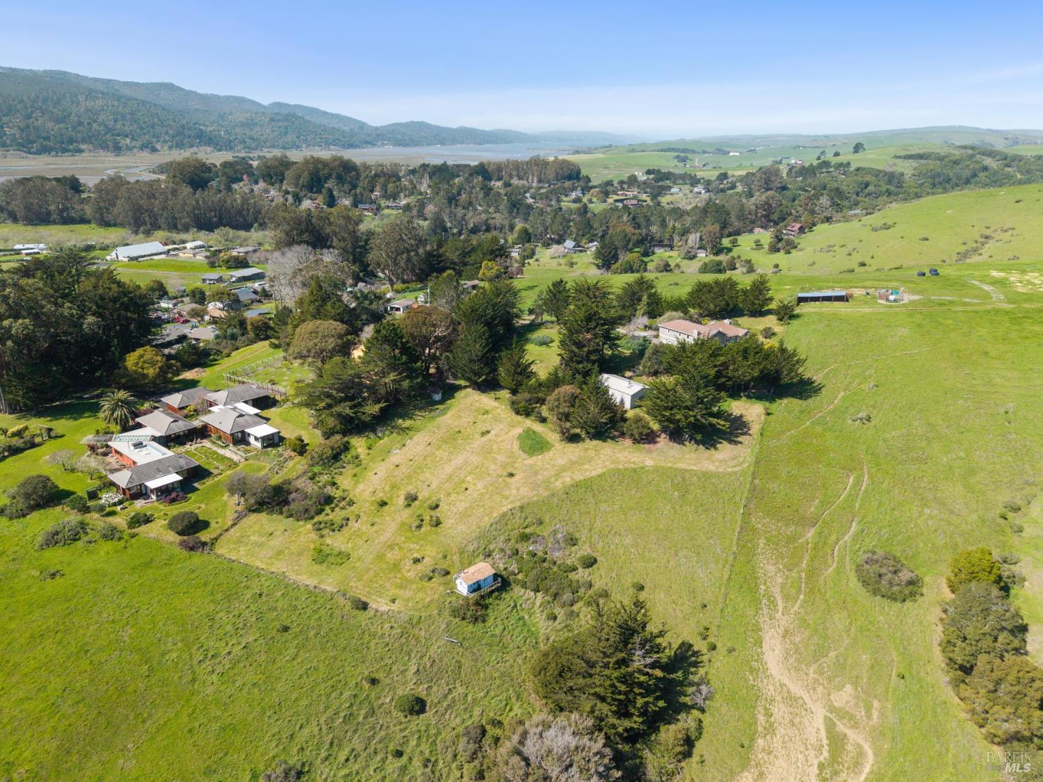 Detail Gallery Image 53 of 64 For 11798 Highway 1 Unkn, Point Reyes Station,  CA 94956 - 3 Beds | 3/1 Baths