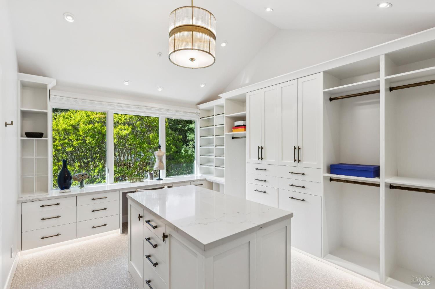 Detail Gallery Image 30 of 56 For 230 Summit Ave, San Rafael,  CA 94901 - 5 Beds | 4/1 Baths