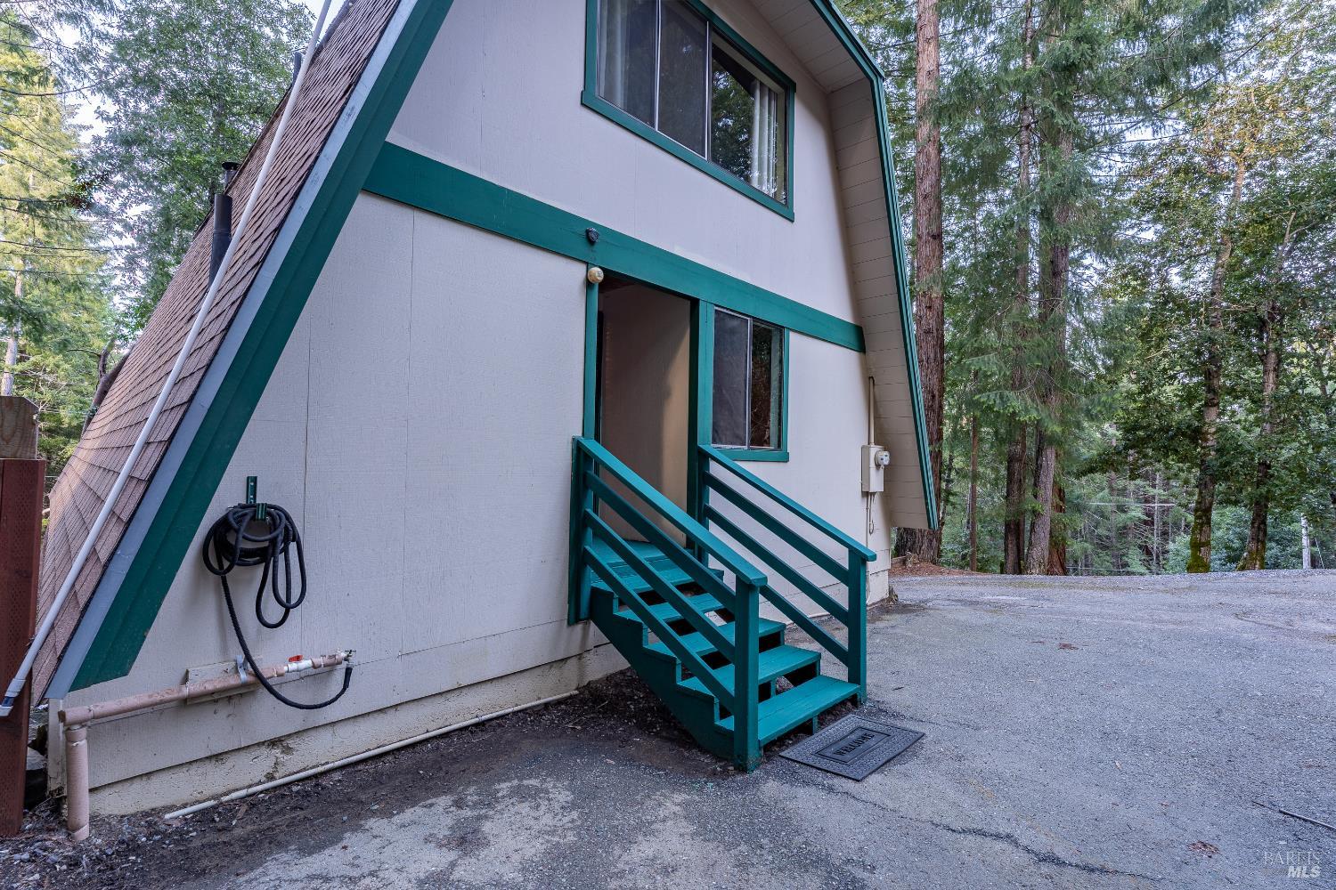 Detail Gallery Image 5 of 22 For 1500 Perch Way, Willits,  CA 95490 - 2 Beds | 2 Baths