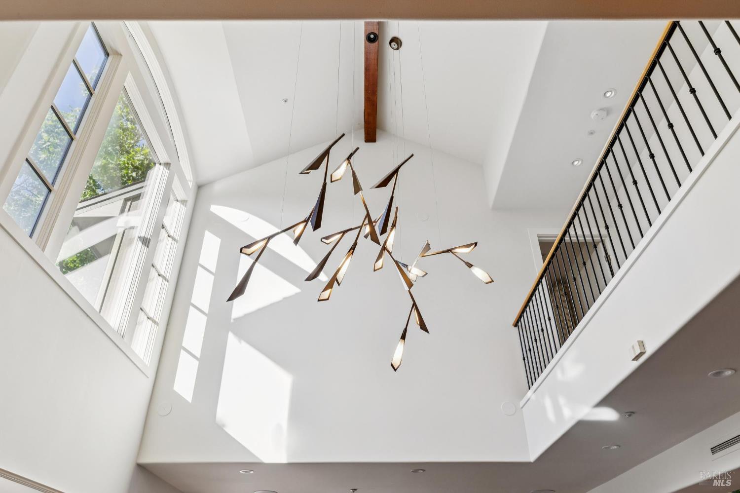 Detail Gallery Image 18 of 56 For 230 Summit Ave, San Rafael,  CA 94901 - 5 Beds | 4/1 Baths