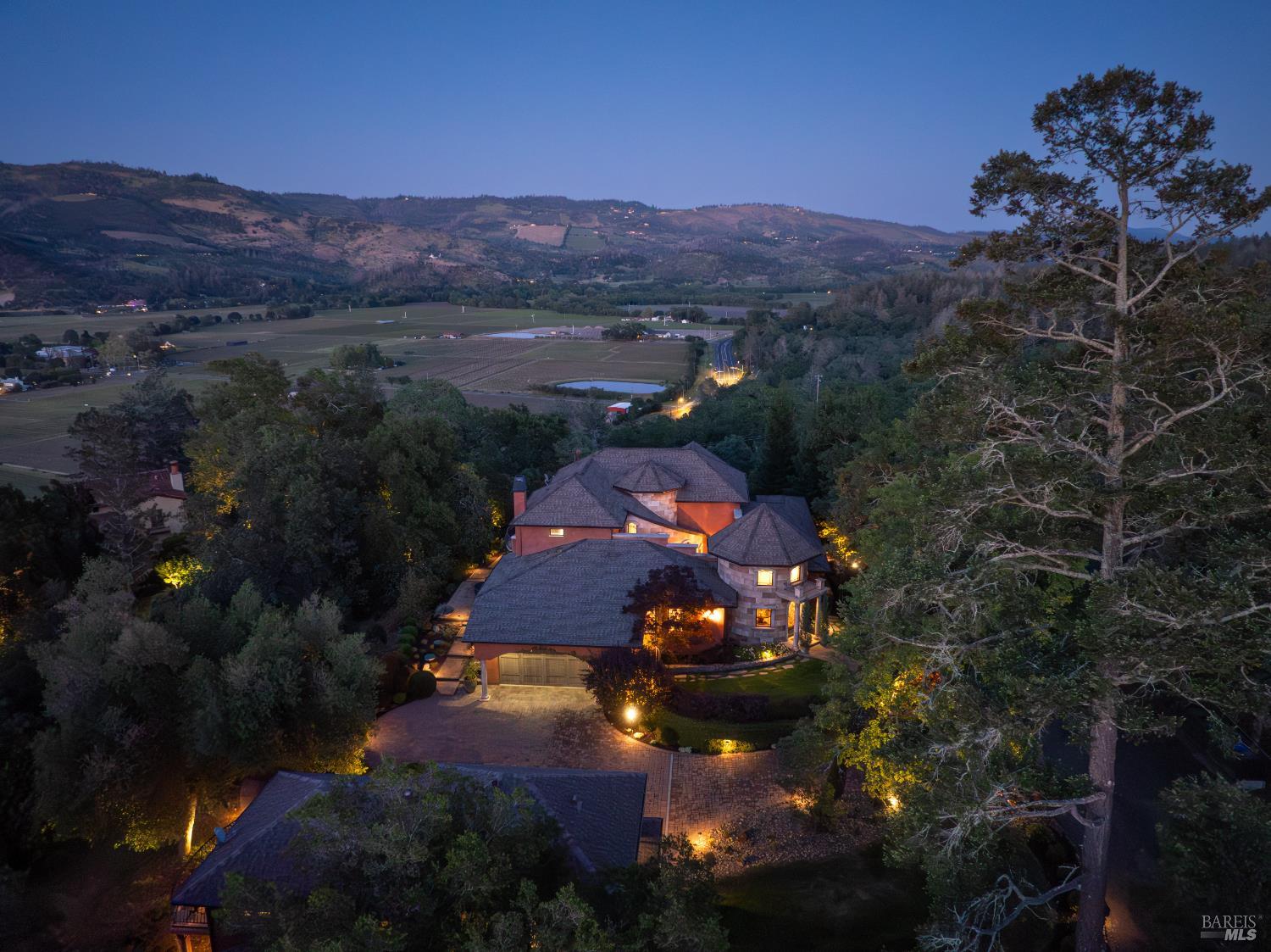 1312 Summit Drive photo 2