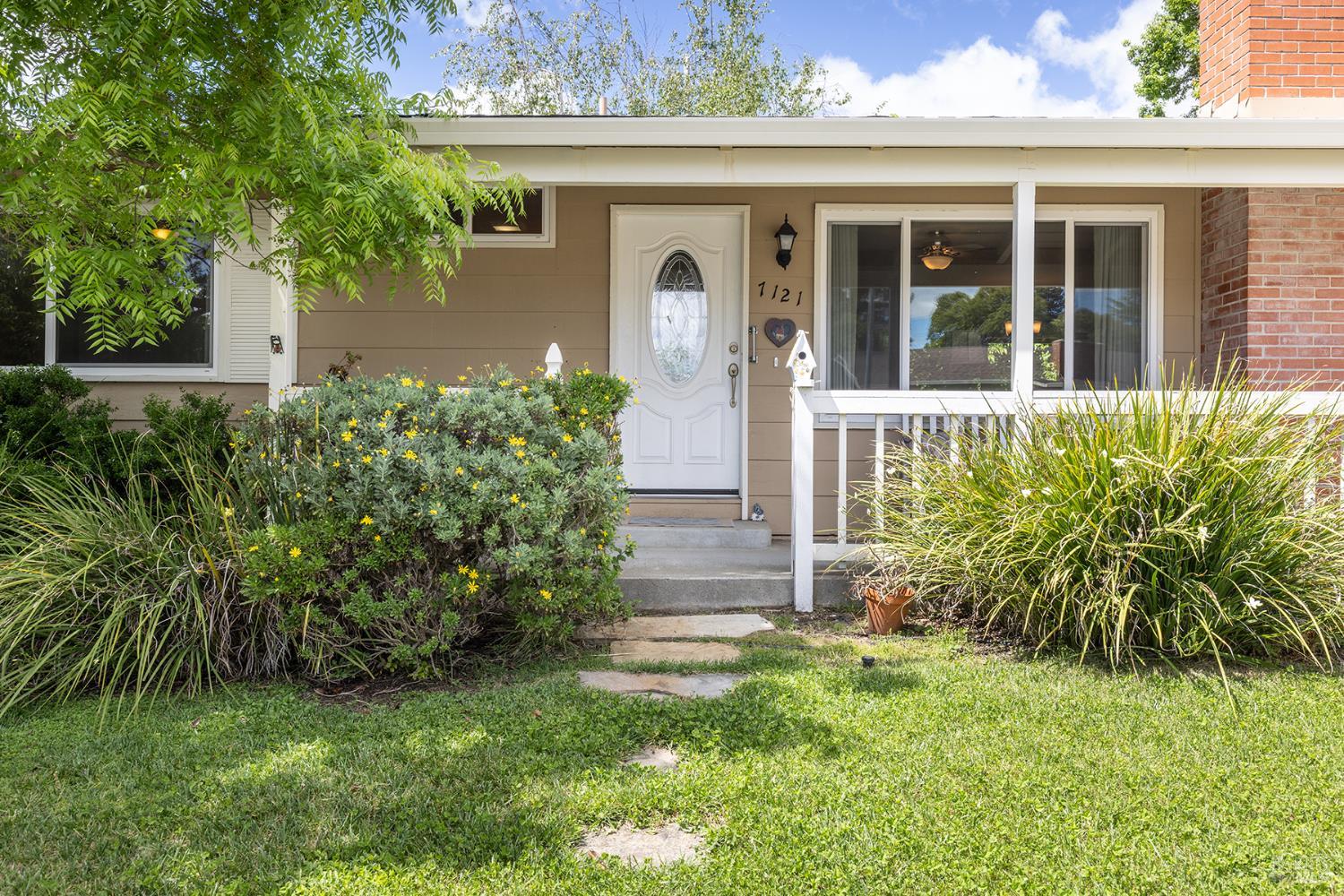 7121 Oak Leaf Drive photo 3