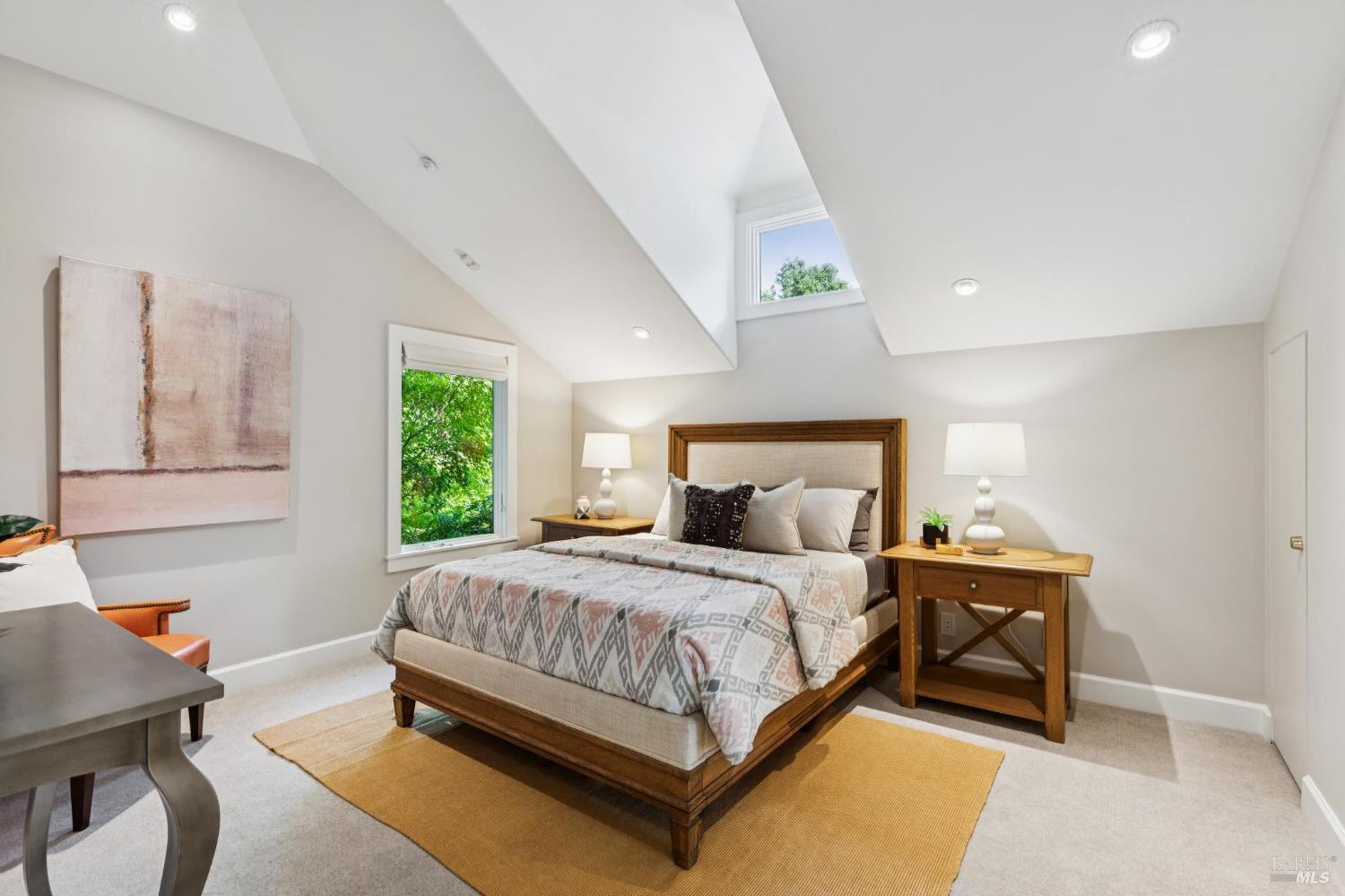 Detail Gallery Image 26 of 56 For 230 Summit Ave, San Rafael,  CA 94901 - 5 Beds | 4/1 Baths