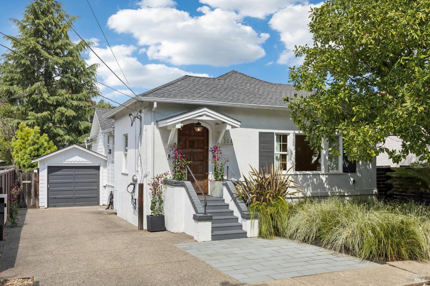 Detail Gallery Image 35 of 36 For 204 Greenfield Ave, San Rafael,  CA 94901 - 3 Beds | 2 Baths