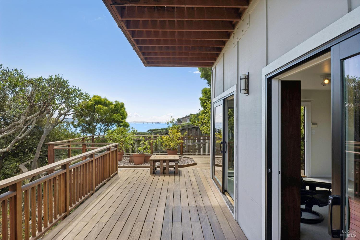 Detail Gallery Image 83 of 90 For 120 Fernwood Dr, San Rafael,  CA 94901 - 4 Beds | 3 Baths