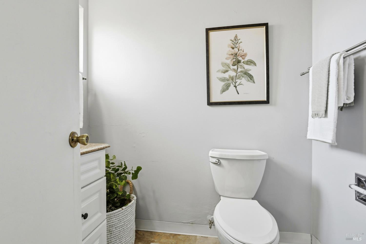 Detail Gallery Image 4 of 28 For 228 Michael Dr, –,  CA 93933 - 3 Beds | 2 Baths