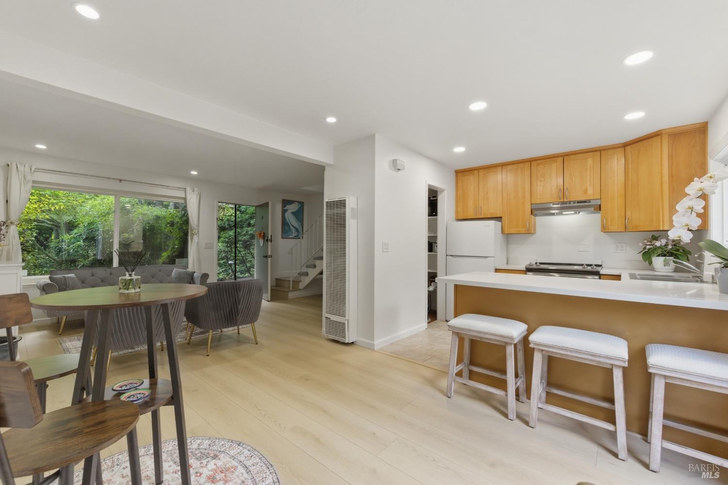 Detail Gallery Image 7 of 34 For 1411 Casa Buena Dr #46,  Corte Madera,  CA 94925 - 2 Beds | 1 Baths