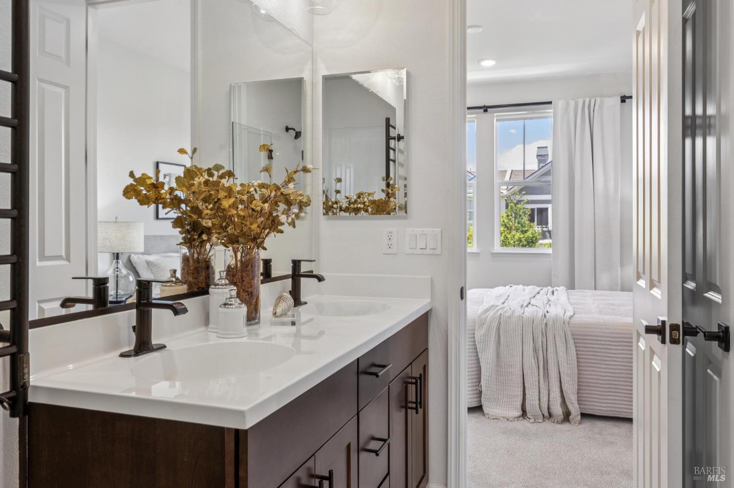 Detail Gallery Image 22 of 34 For 5 Orta Way, Novato,  CA 94945 - 4 Beds | 3/1 Baths