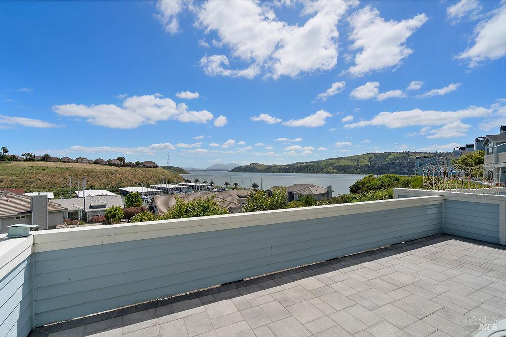 Detail Gallery Image 6 of 36 For 311 Stinson St #5,  Vallejo,  CA 94591 - 3 Beds | 3 Baths