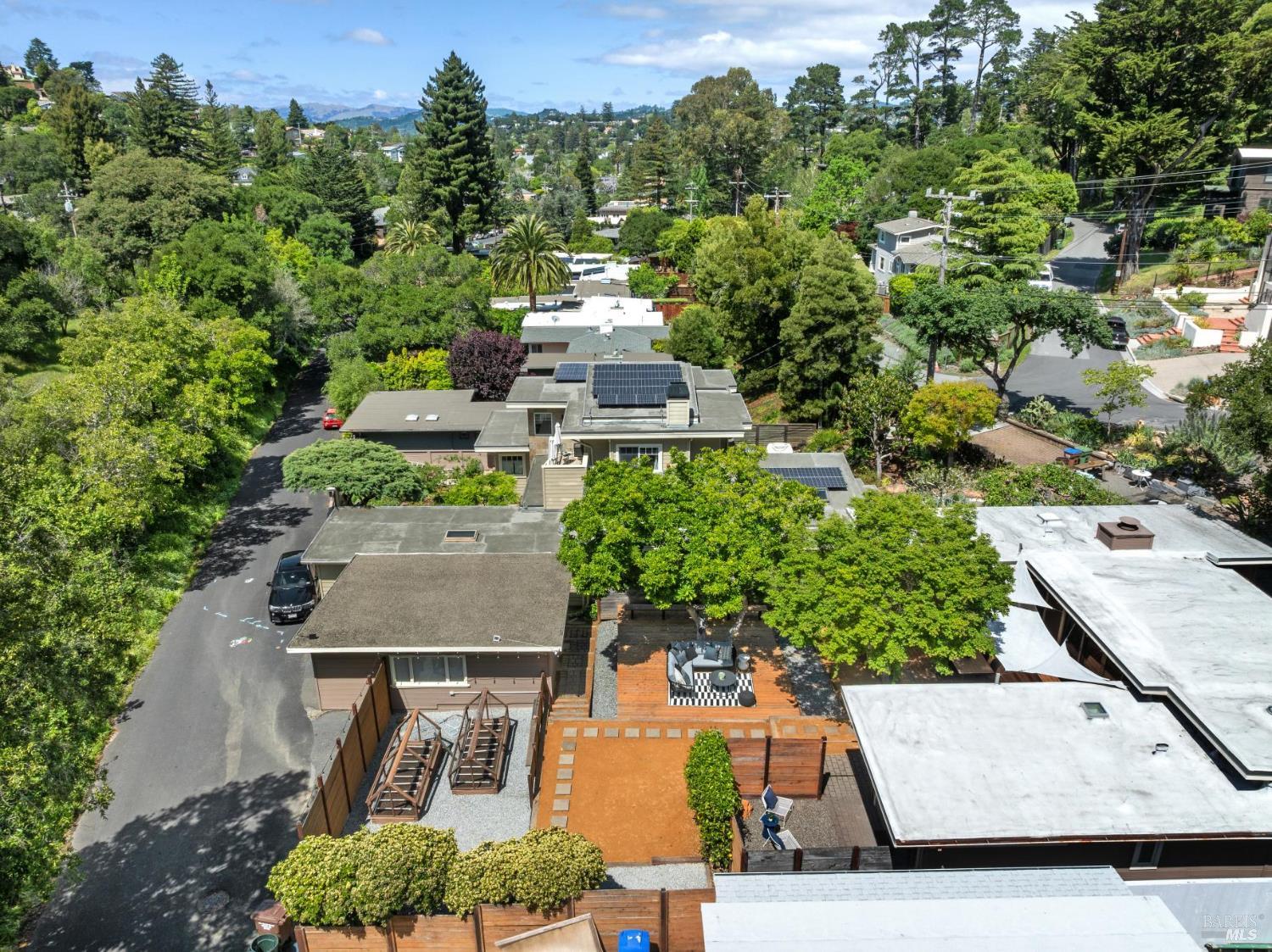 Detail Gallery Image 46 of 47 For 3 Stetson Ave, Corte Madera,  CA 94925 - 3 Beds | 2 Baths