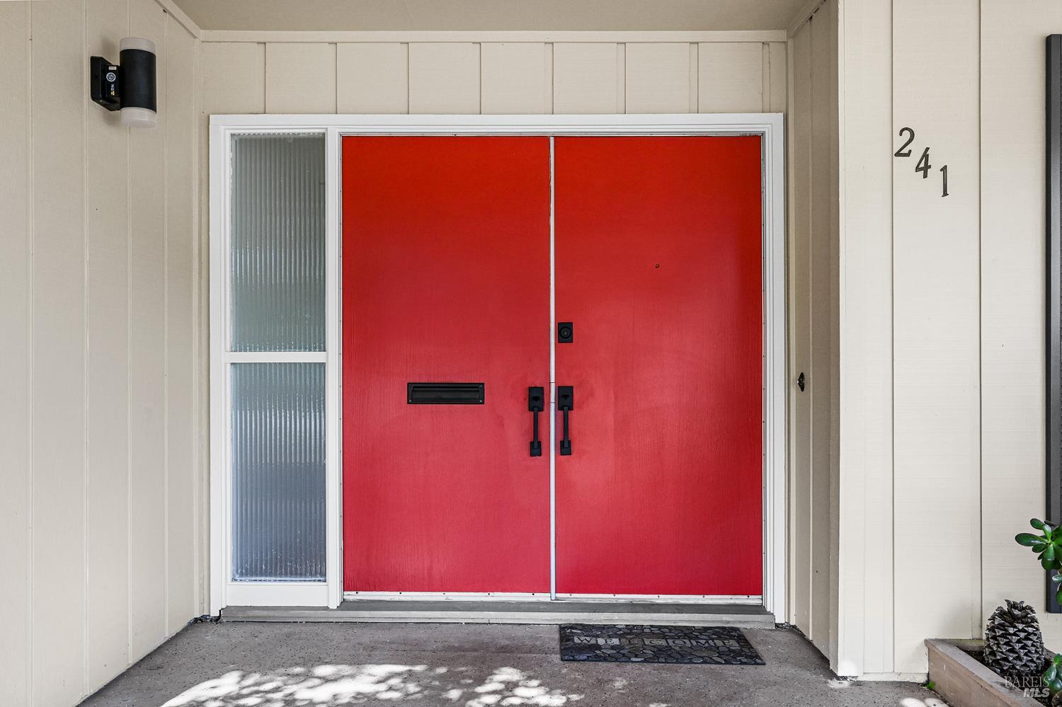 241 Belhaven Circle photo 3