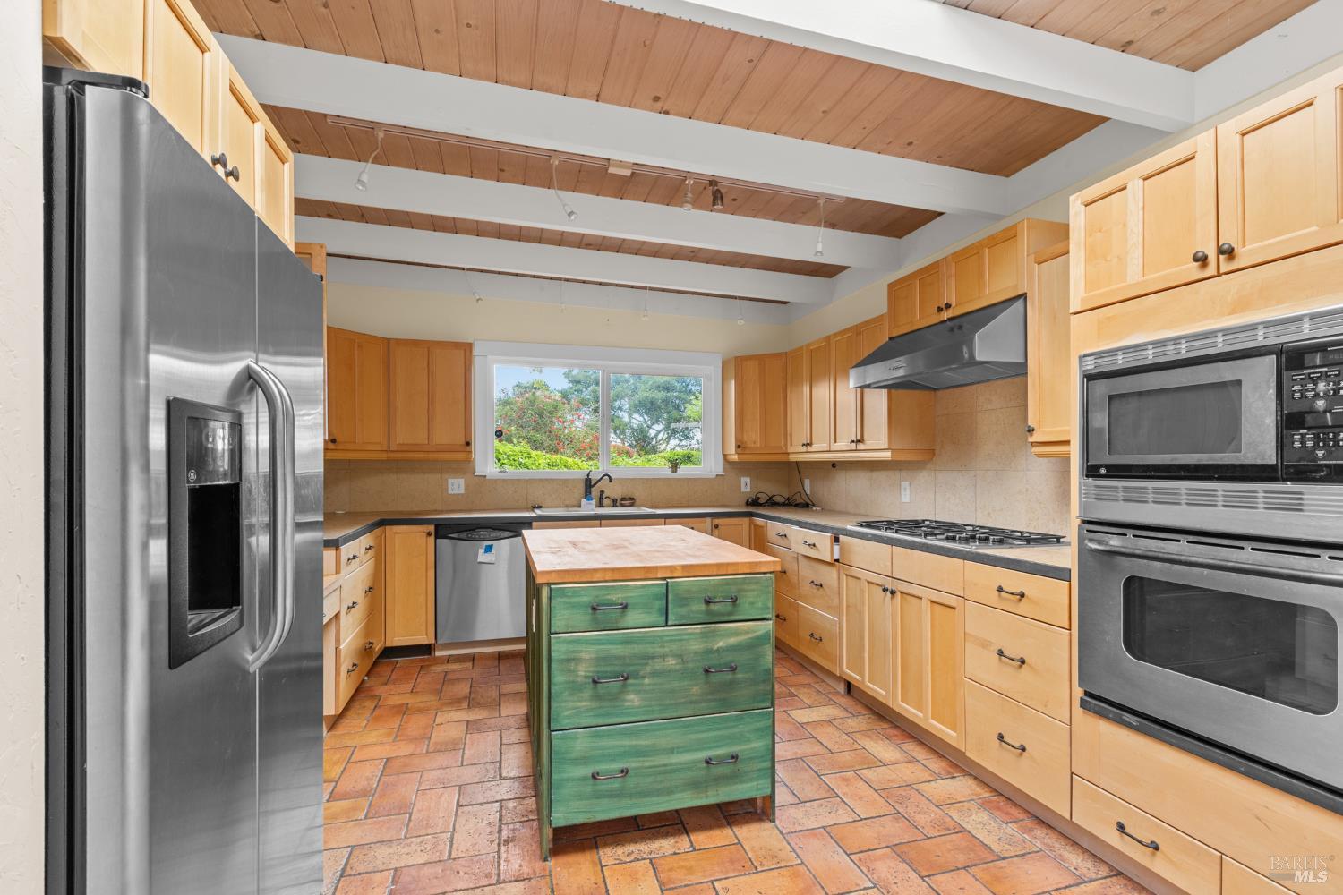 Detail Gallery Image 12 of 35 For 321 Laurel Way, Mill Valley,  CA 94941 - 3 Beds | 2 Baths