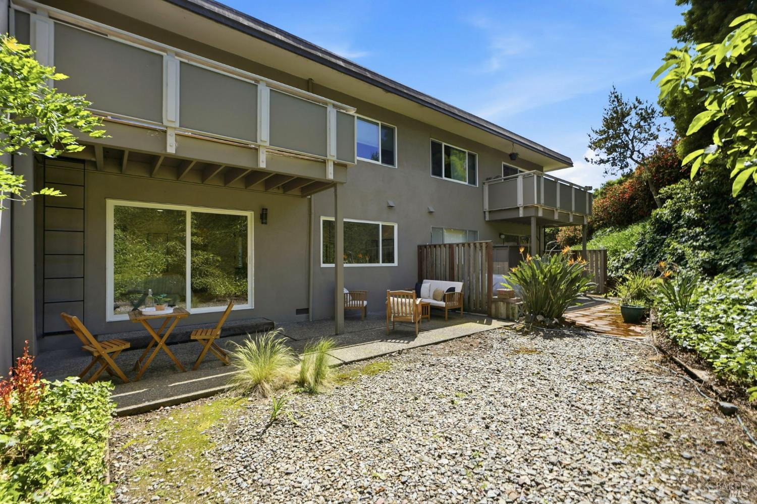 Detail Gallery Image 32 of 38 For 103 Pixley Ave, Corte Madera,  CA 94925 - 2 Beds | 2 Baths