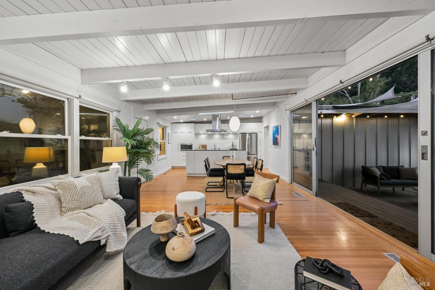 Detail Gallery Image 11 of 47 For 3 Stetson Ave, Corte Madera,  CA 94925 - 3 Beds | 2 Baths