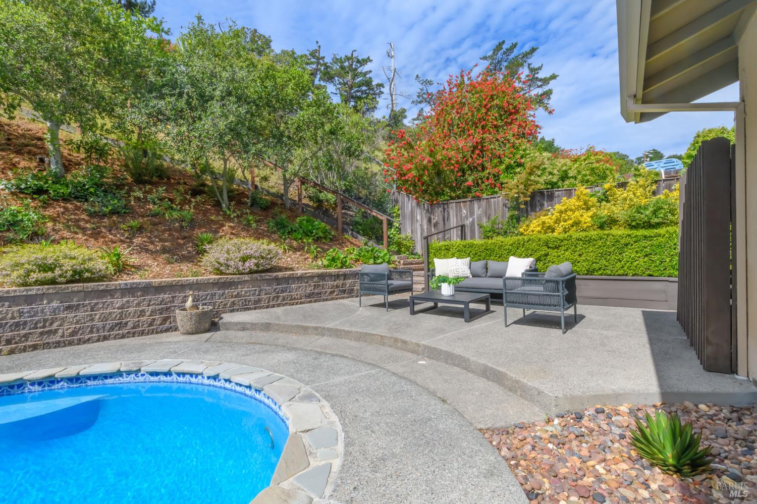 Detail Gallery Image 22 of 24 For 1783 Las Gallinas Ave, San Rafael,  CA 94903 - 3 Beds | 2 Baths