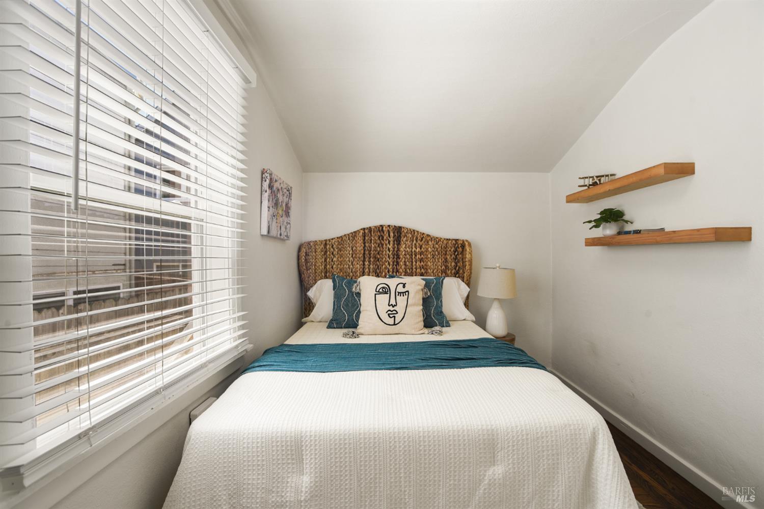 Detail Gallery Image 18 of 40 For 1009 Sacramento St, Vallejo,  CA 94590 - 3 Beds | 1 Baths