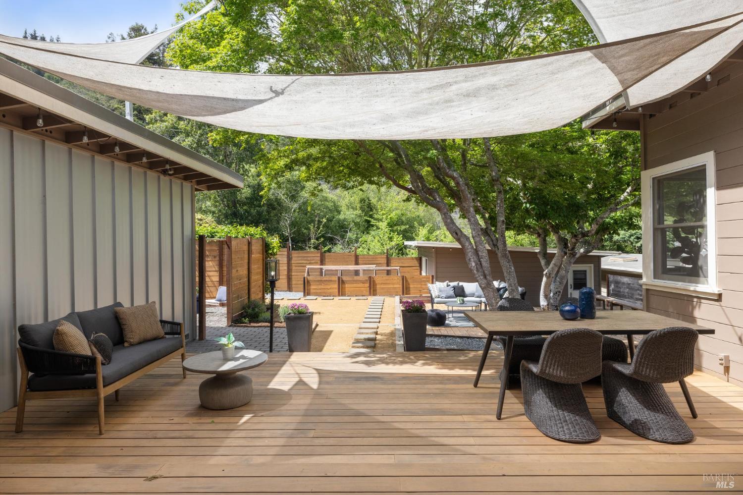 Detail Gallery Image 4 of 47 For 3 Stetson Ave, Corte Madera,  CA 94925 - 3 Beds | 2 Baths