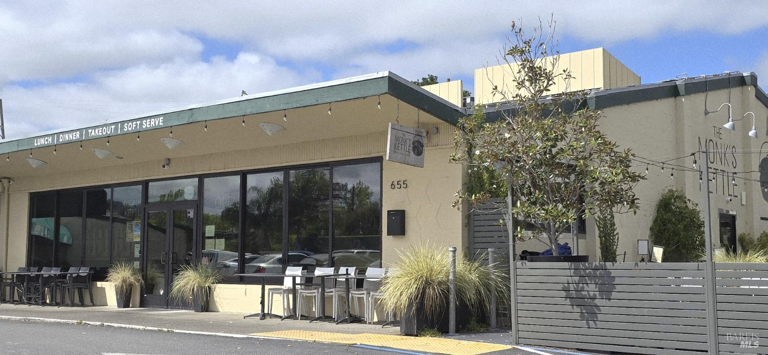 Detail Gallery Image 40 of 44 For 4 Galway Ln, San Rafael,  CA 94903 - 4 Beds | 3/1 Baths