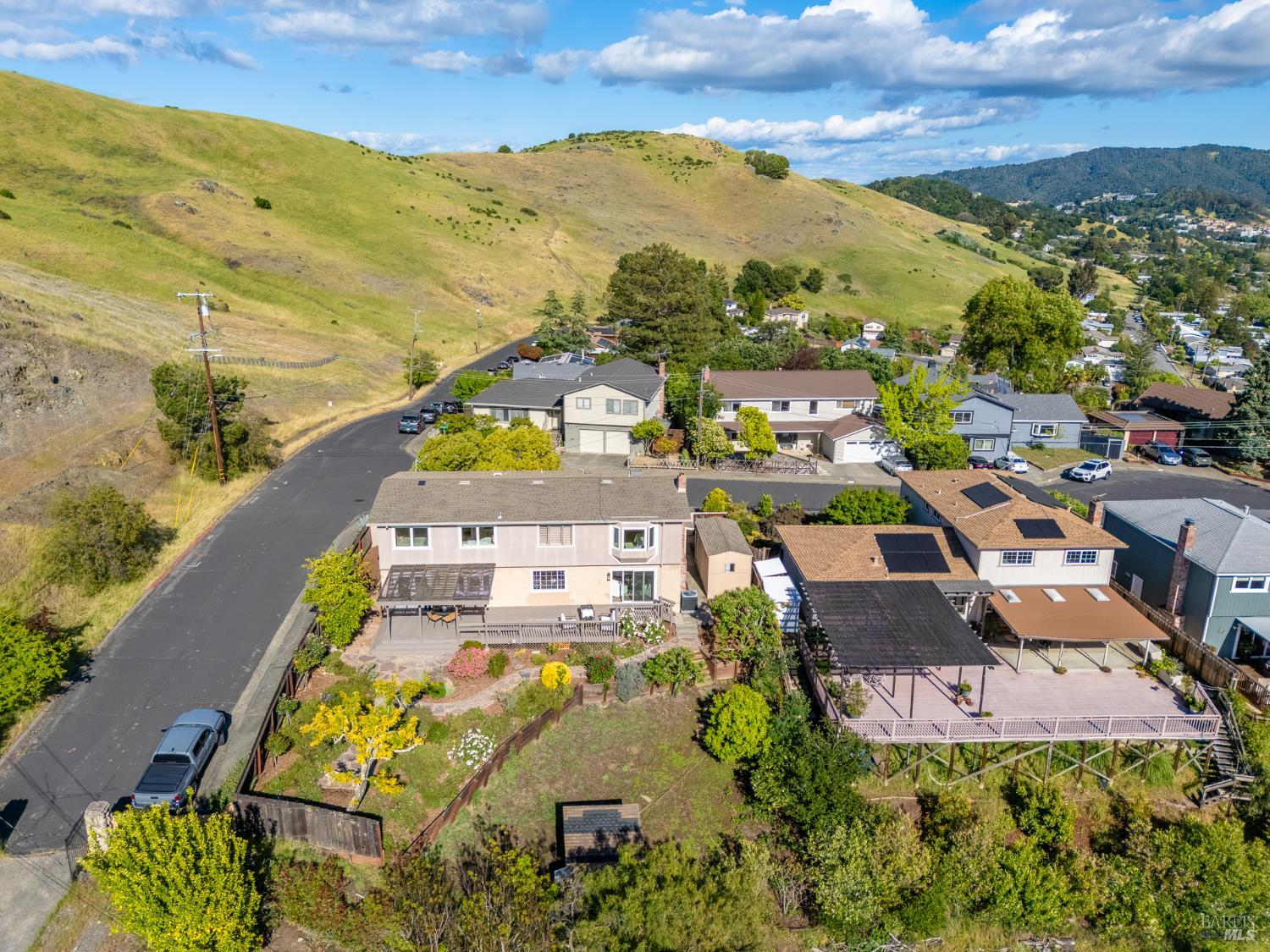 Detail Gallery Image 43 of 44 For 4 Galway Ln, San Rafael,  CA 94903 - 4 Beds | 3/1 Baths