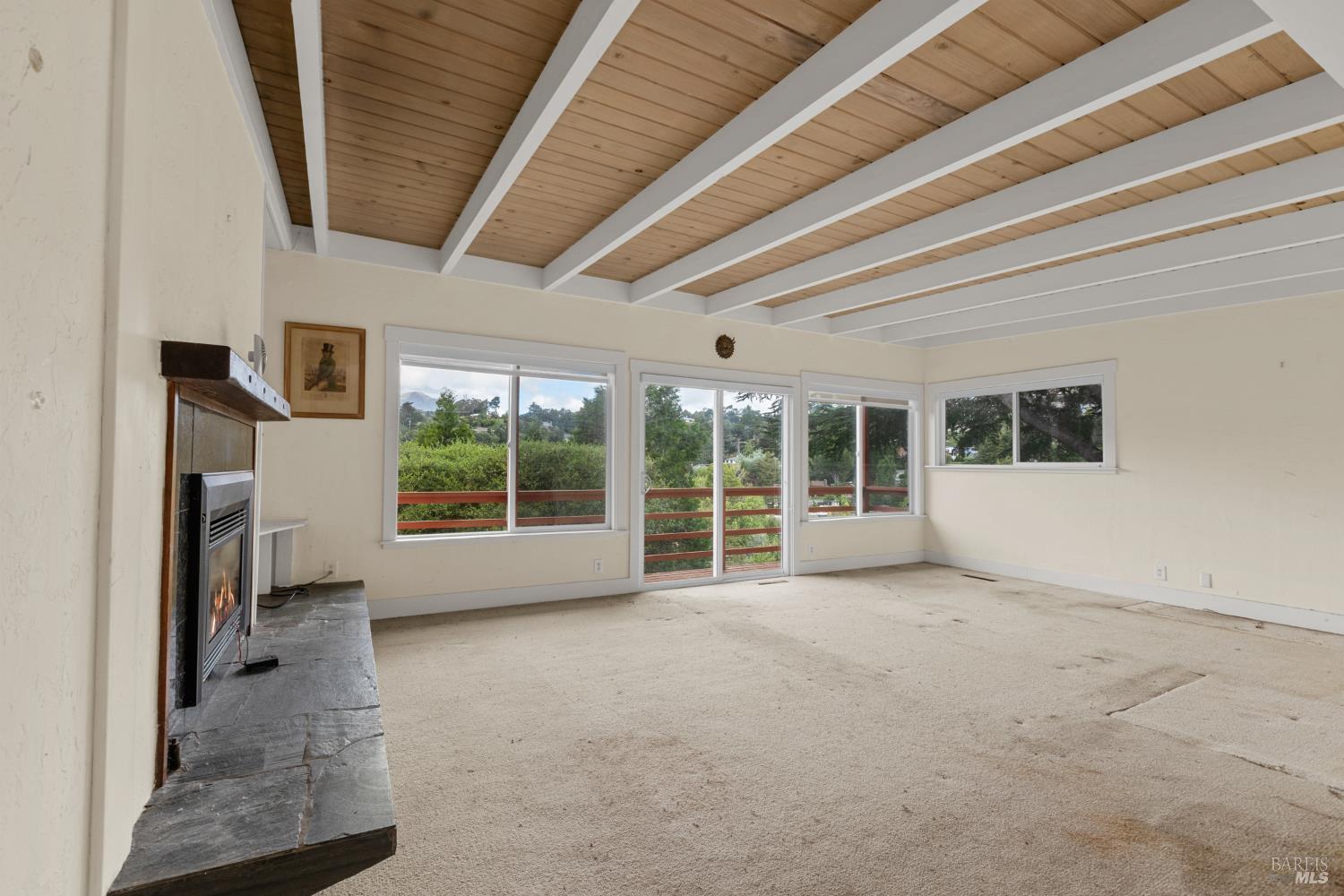 Detail Gallery Image 3 of 35 For 321 Laurel Way, Mill Valley,  CA 94941 - 3 Beds | 2 Baths