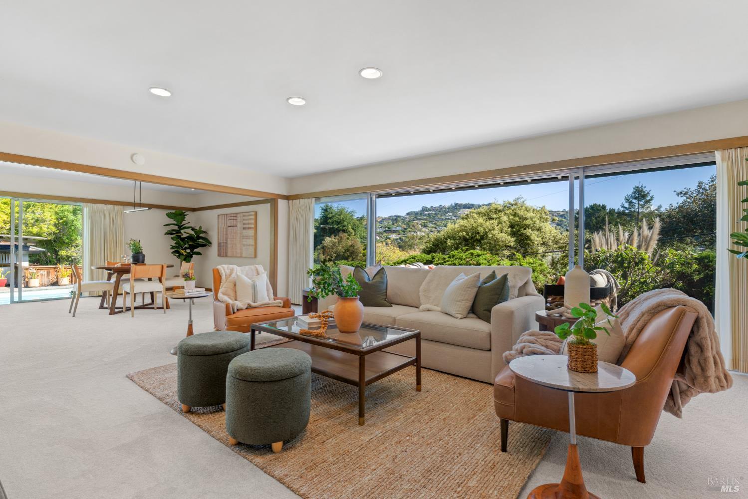 Detail Gallery Image 16 of 39 For 2 Tamalpais Ave, Belvedere,  CA 94920 - 2 Beds | 2 Baths