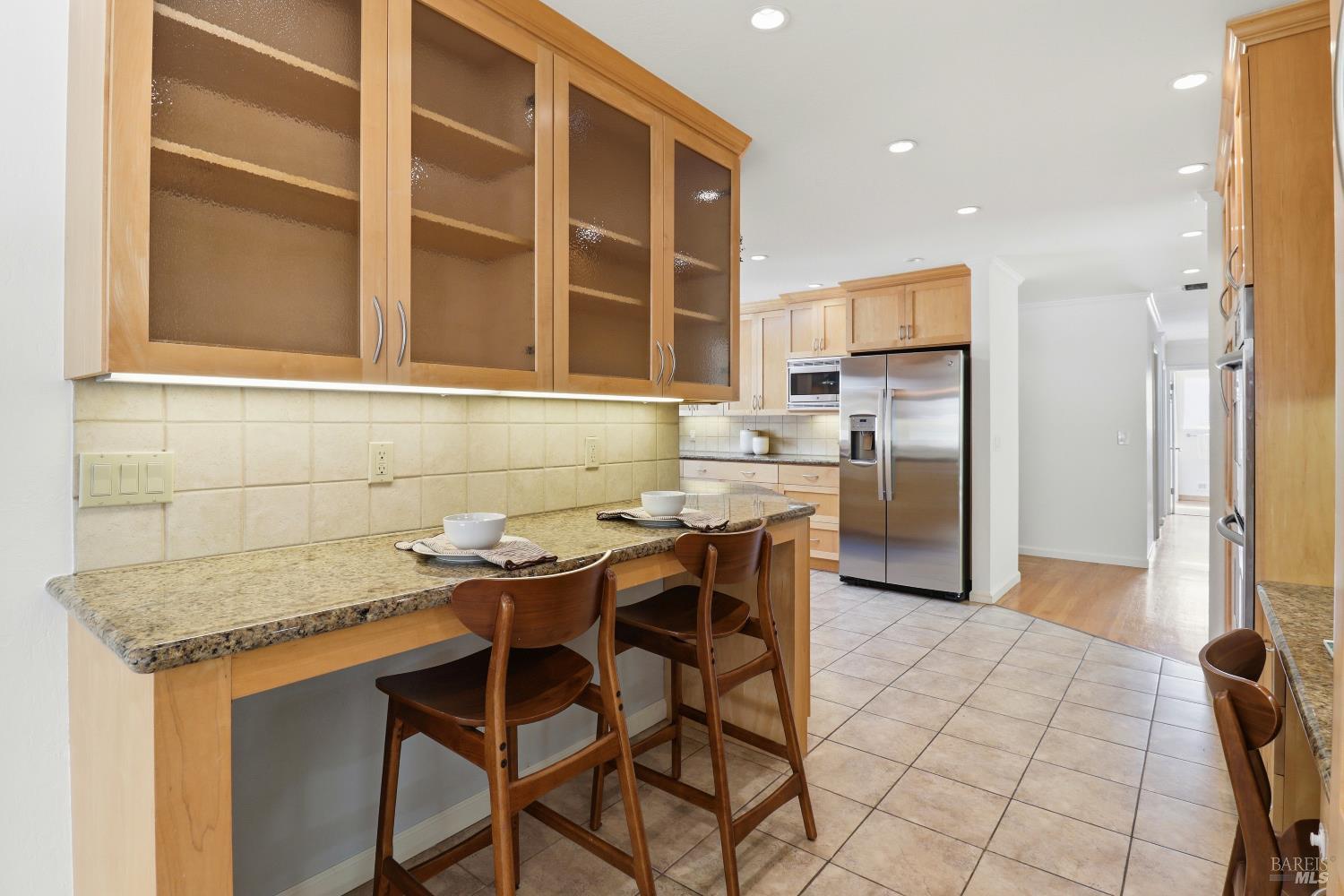 Detail Gallery Image 15 of 48 For 23 Terra Linda Dr, San Rafael,  CA 94903 - 4 Beds | 2/1 Baths