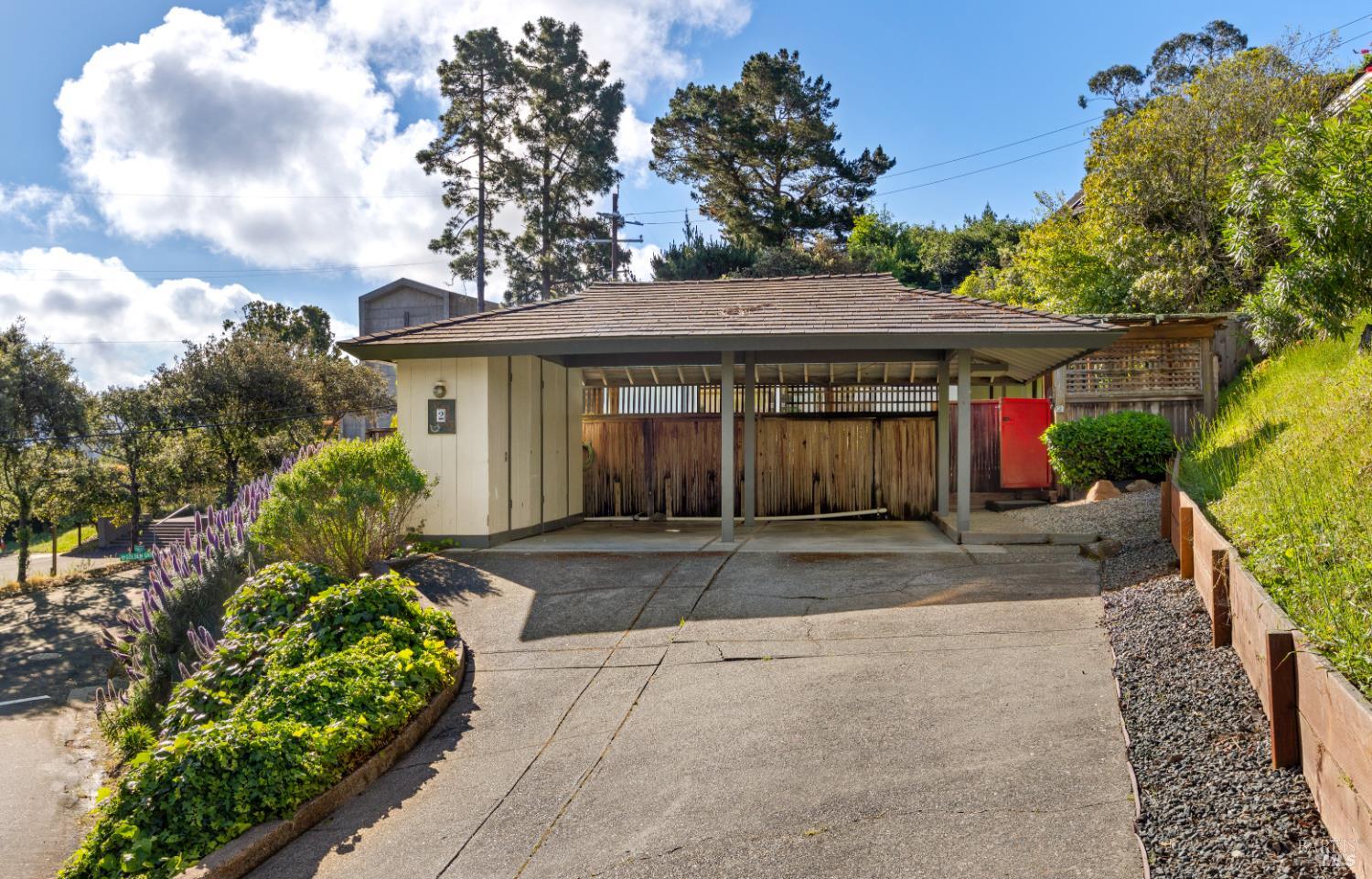 Detail Gallery Image 35 of 39 For 2 Tamalpais Ave, Belvedere,  CA 94920 - 2 Beds | 2 Baths