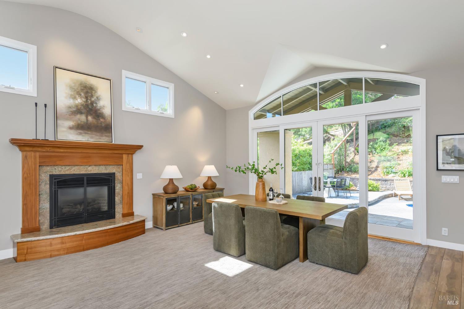 Detail Gallery Image 8 of 24 For 1783 Las Gallinas Ave, San Rafael,  CA 94903 - 3 Beds | 2 Baths