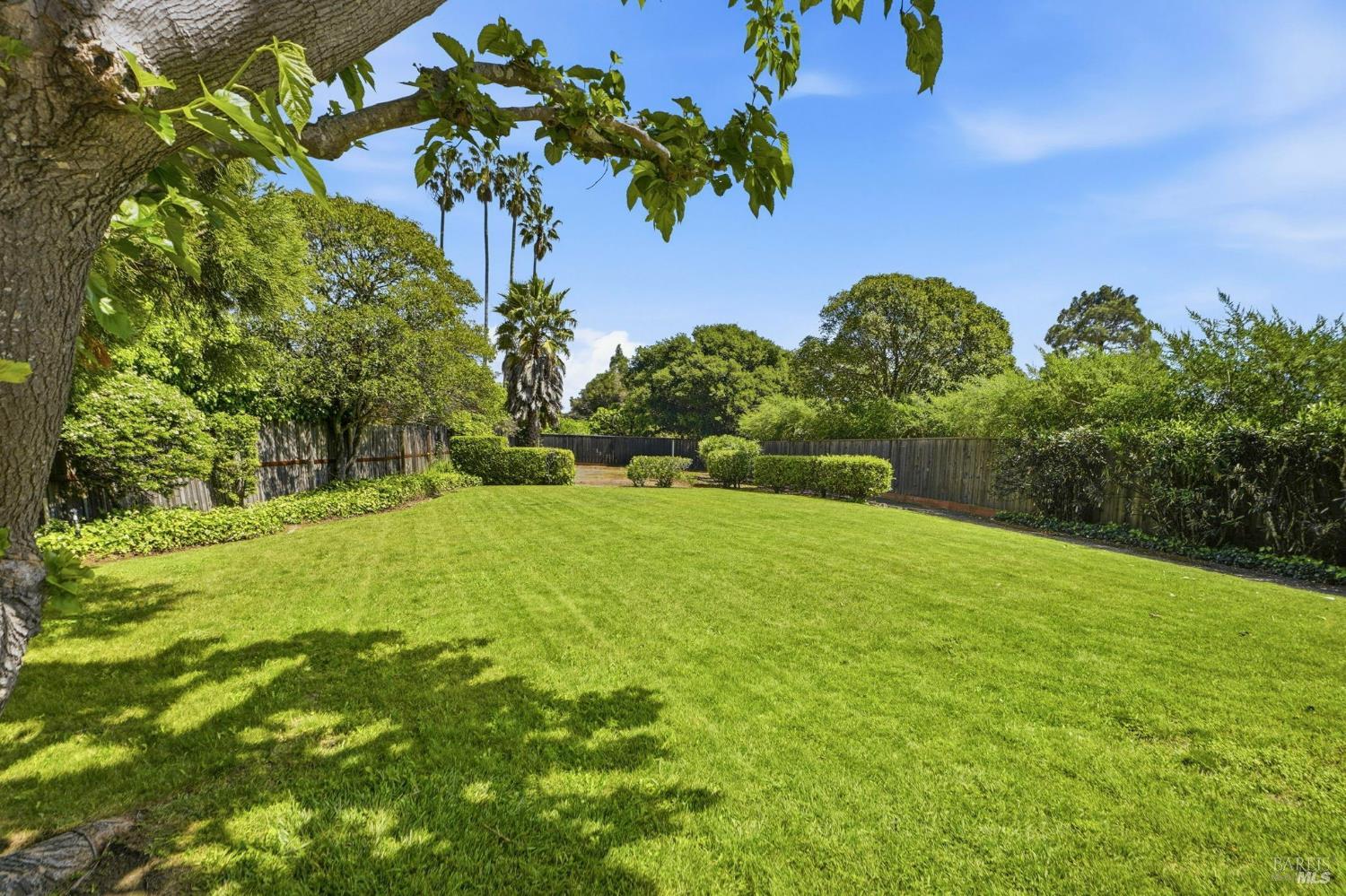 Detail Gallery Image 34 of 38 For 103 Pixley Ave, Corte Madera,  CA 94925 - 2 Beds | 2 Baths