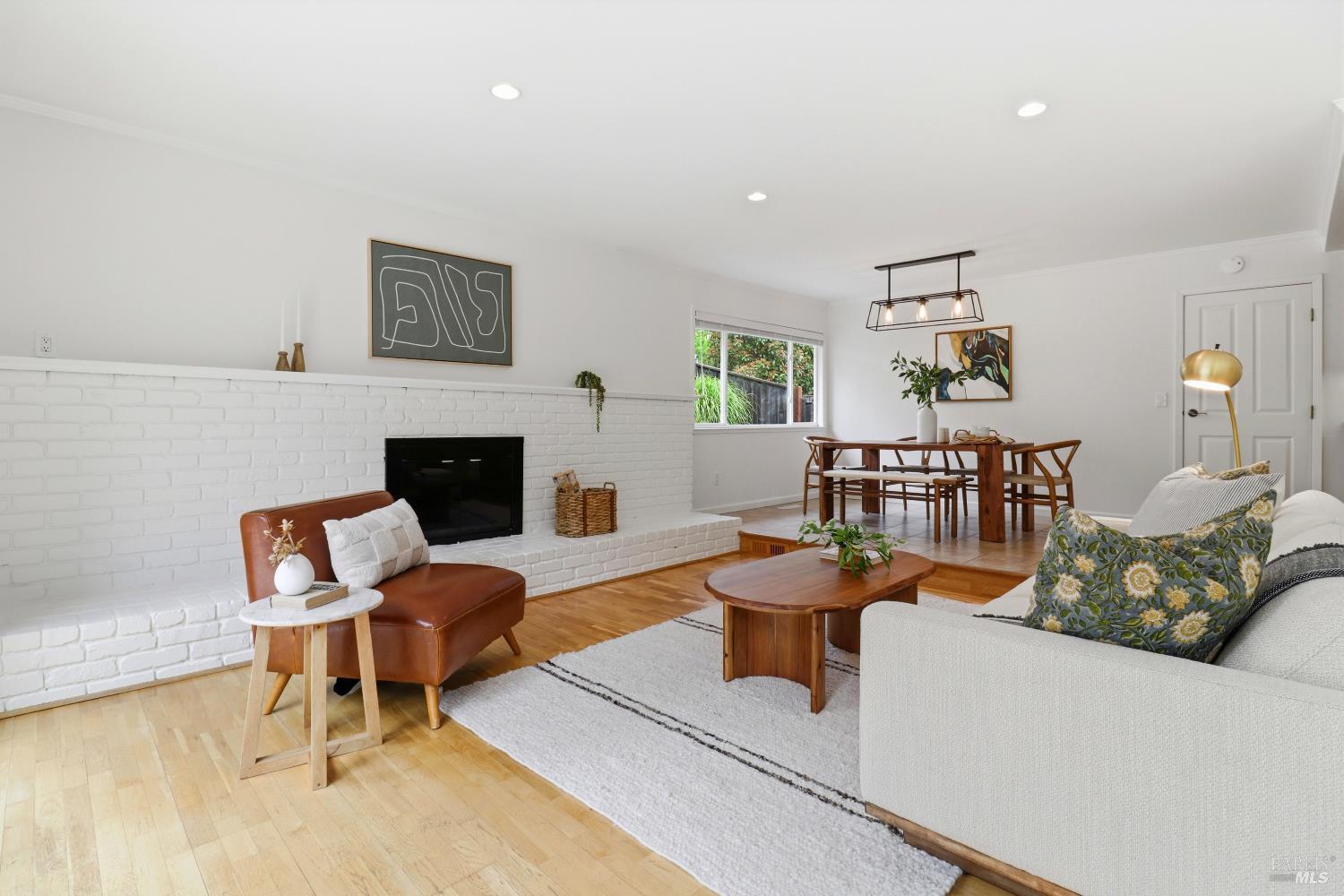 Detail Gallery Image 8 of 48 For 23 Terra Linda Dr, San Rafael,  CA 94903 - 4 Beds | 2/1 Baths