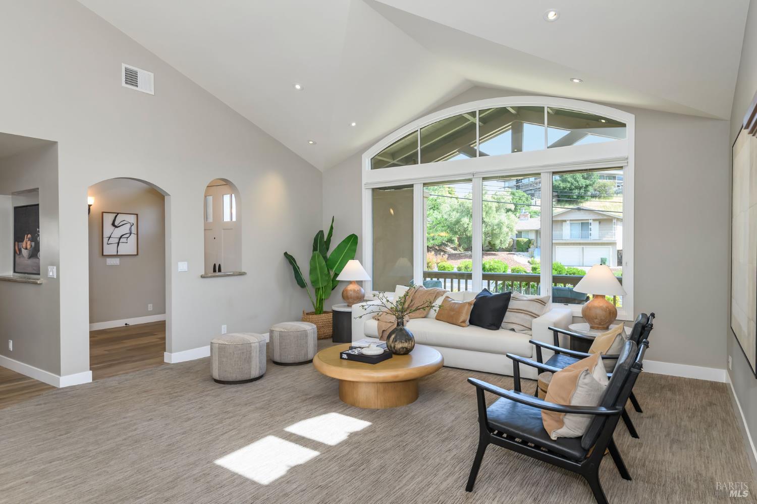 Detail Gallery Image 5 of 24 For 1783 Las Gallinas Ave, San Rafael,  CA 94903 - 3 Beds | 2 Baths