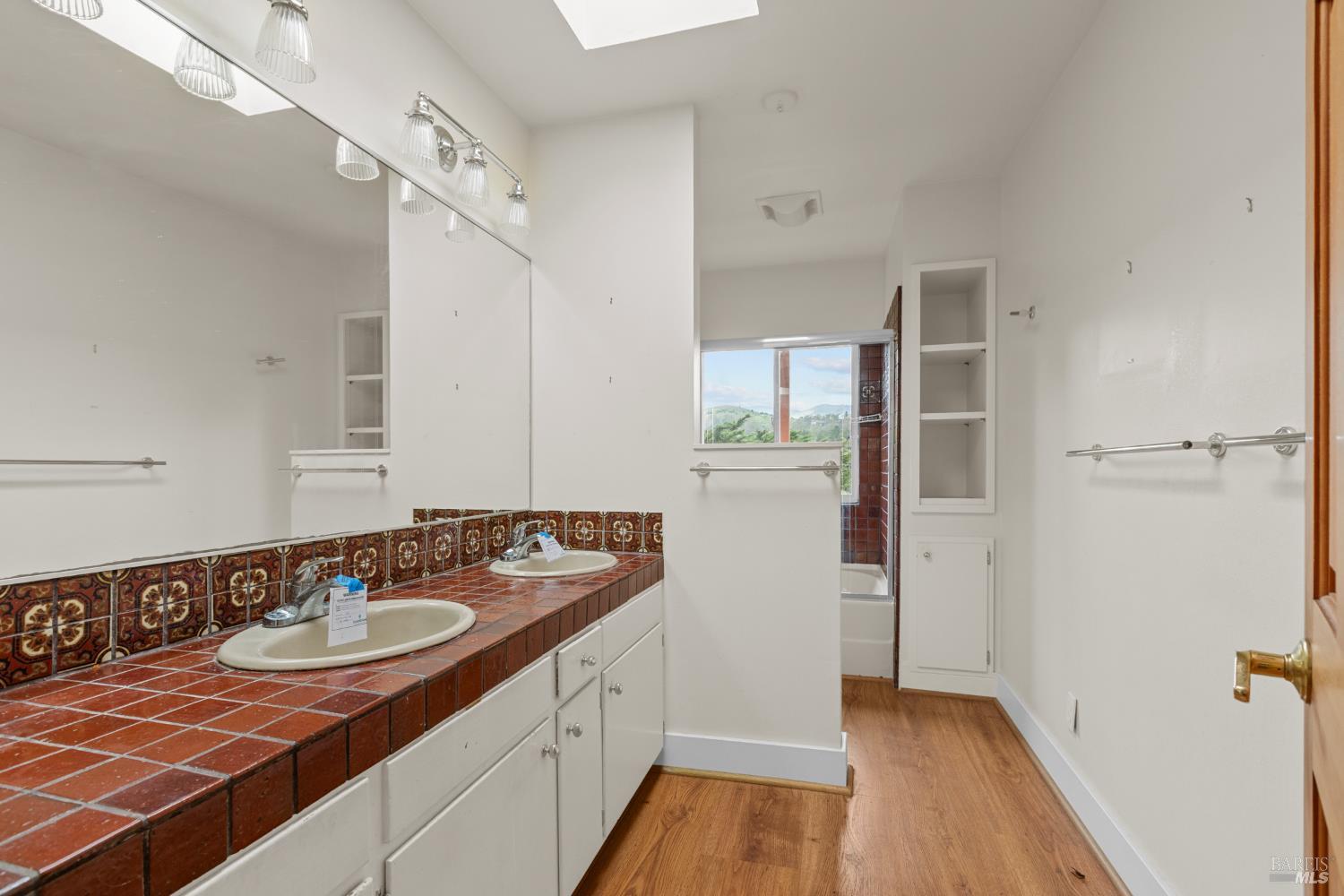 Detail Gallery Image 13 of 35 For 321 Laurel Way, Mill Valley,  CA 94941 - 3 Beds | 2 Baths