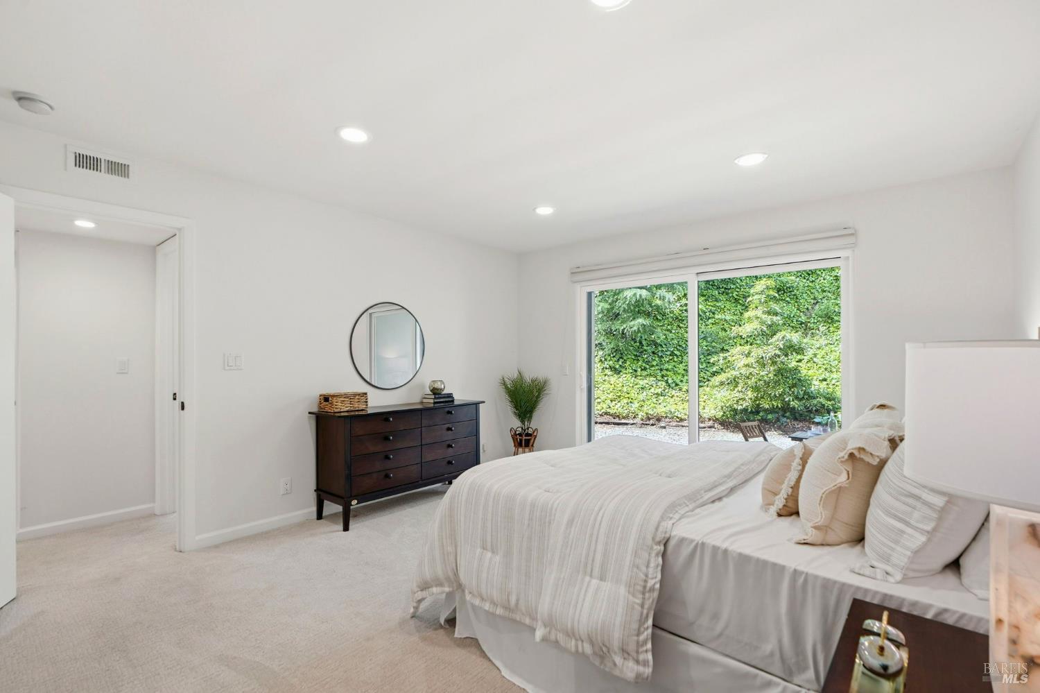 Detail Gallery Image 25 of 38 For 103 Pixley Ave, Corte Madera,  CA 94925 - 2 Beds | 2 Baths