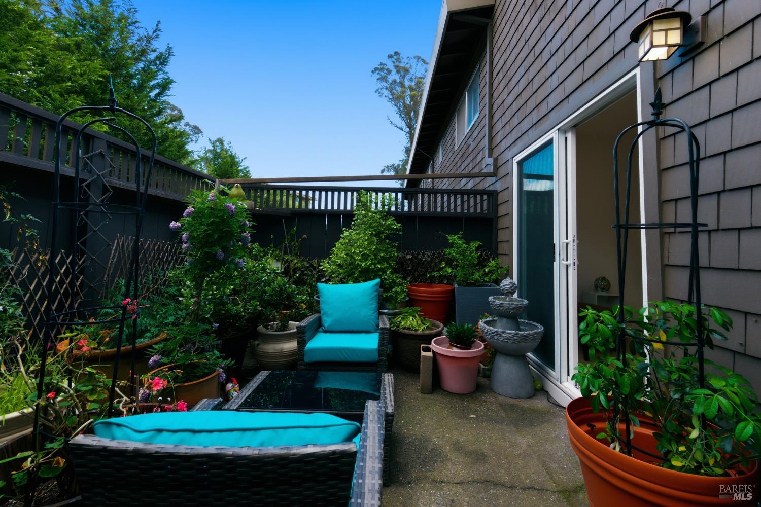 Detail Gallery Image 9 of 34 For 1411 Casa Buena Dr #46,  Corte Madera,  CA 94925 - 2 Beds | 1 Baths