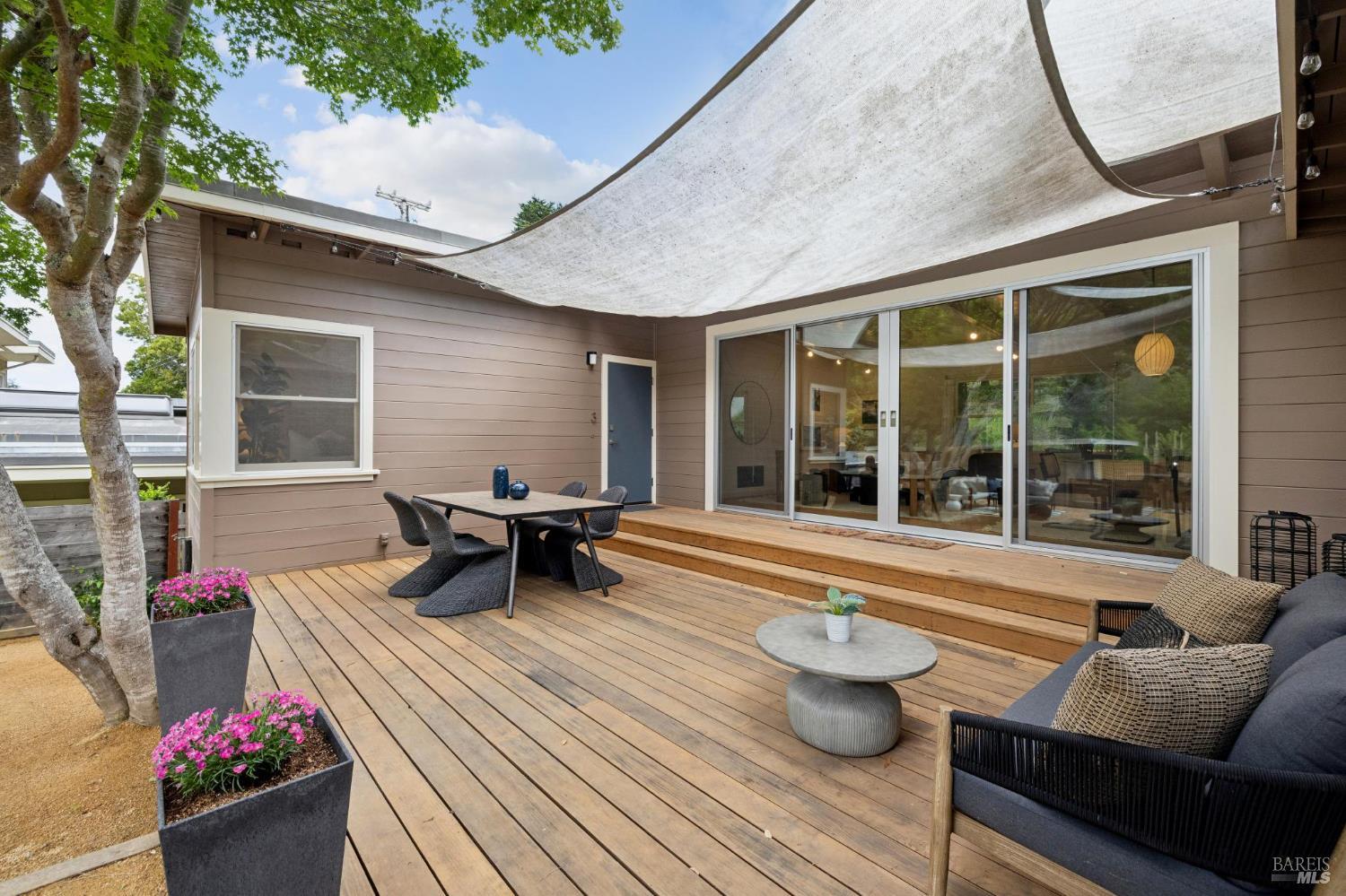 Detail Gallery Image 32 of 47 For 3 Stetson Ave, Corte Madera,  CA 94925 - 3 Beds | 2 Baths