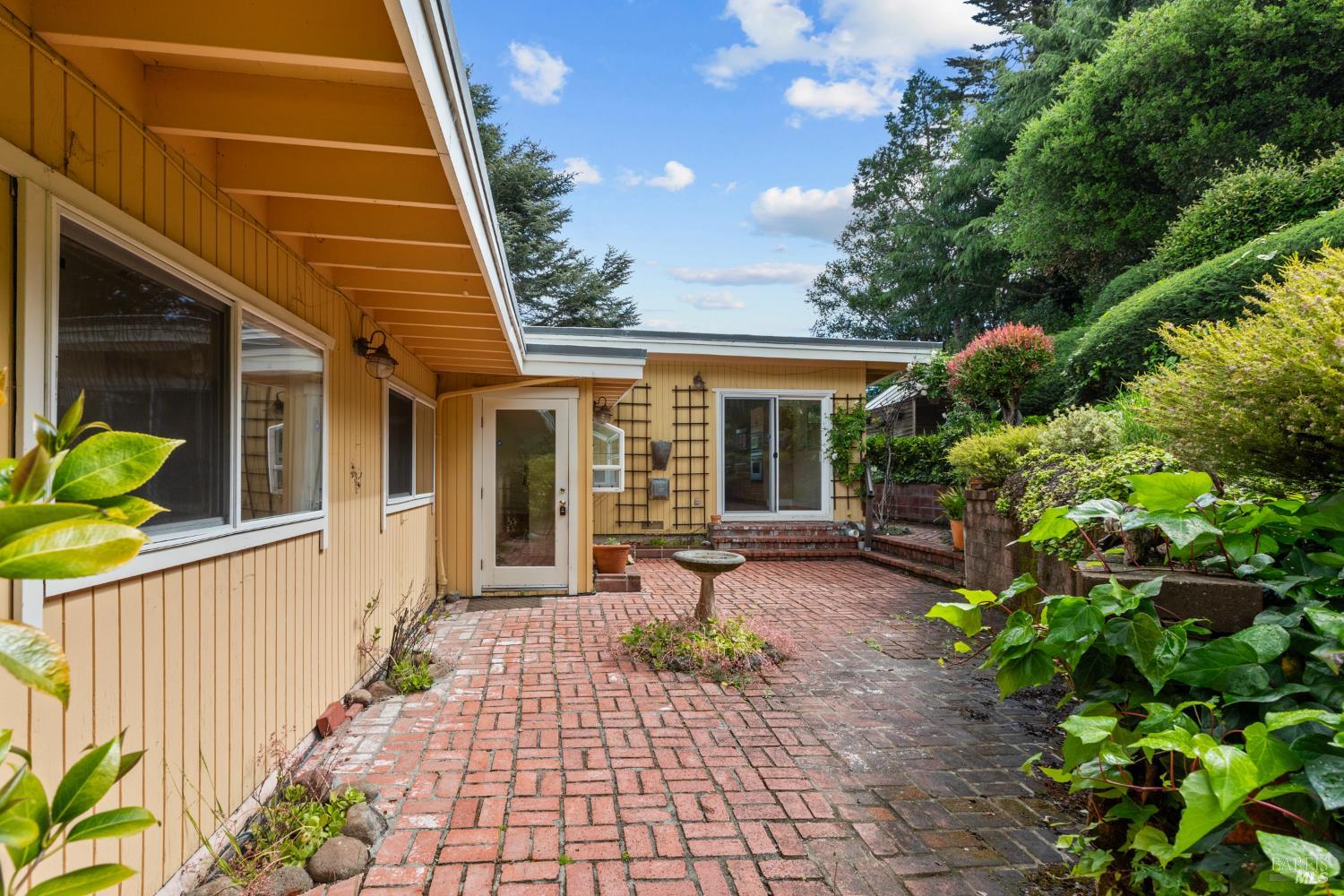 Detail Gallery Image 25 of 35 For 321 Laurel Way, Mill Valley,  CA 94941 - 3 Beds | 2 Baths