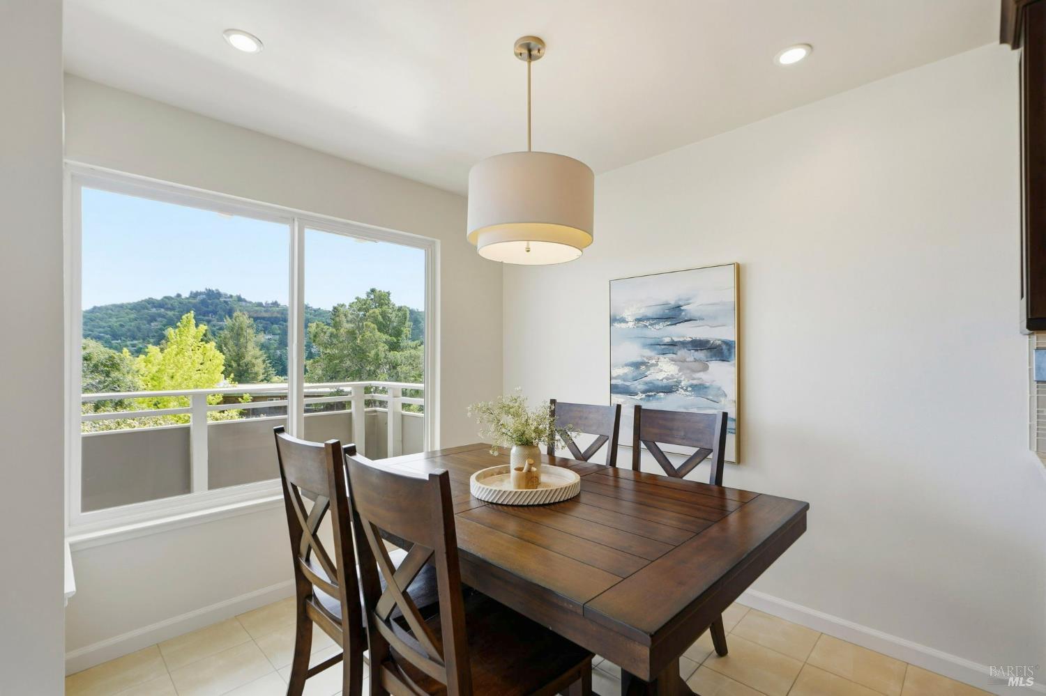 Detail Gallery Image 18 of 38 For 103 Pixley Ave, Corte Madera,  CA 94925 - 2 Beds | 2 Baths
