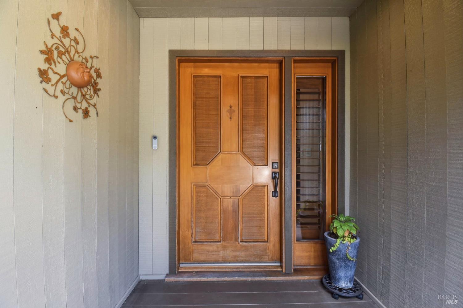 4730 Woodcliff Court photo 3