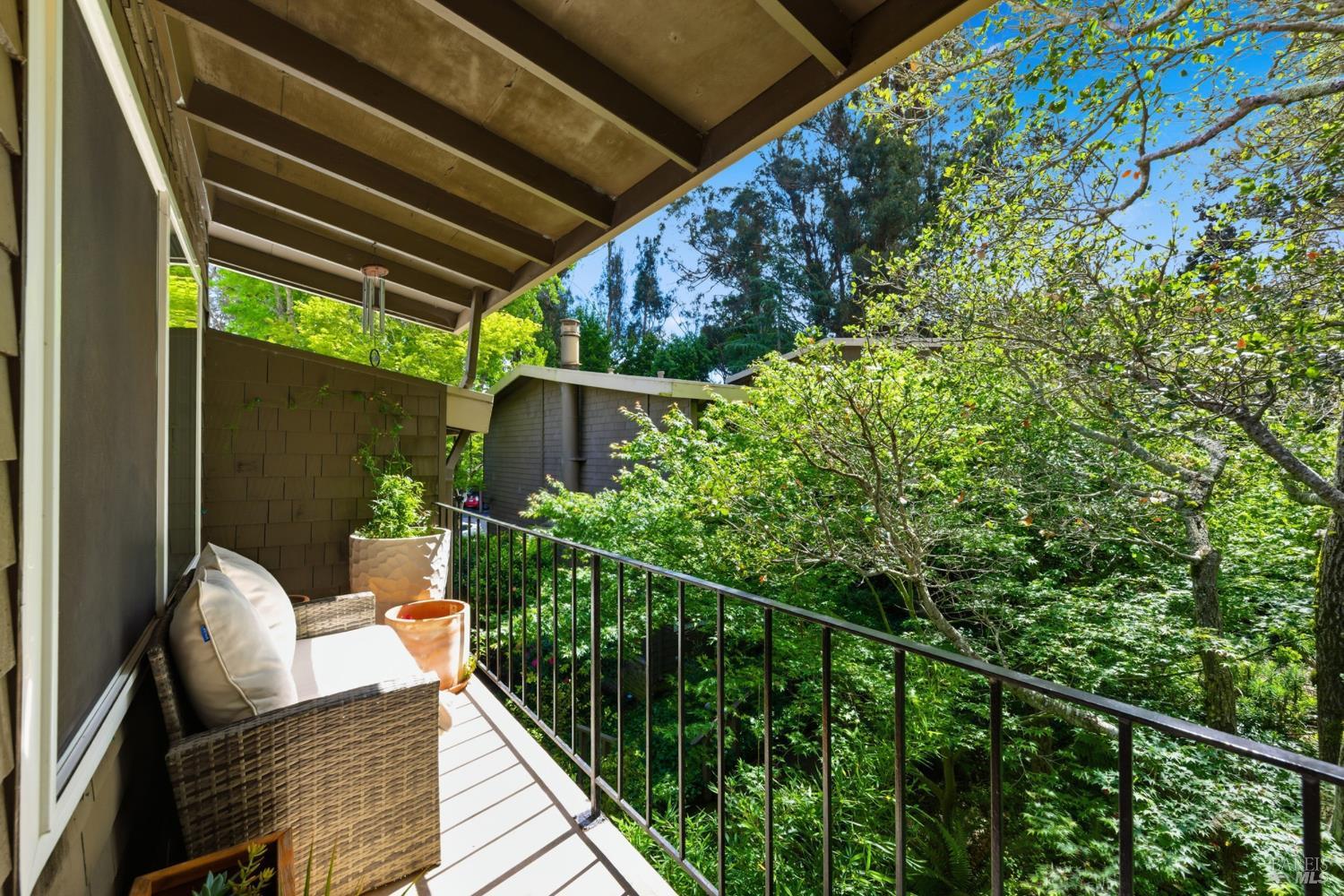 Detail Gallery Image 17 of 34 For 1411 Casa Buena Dr #46,  Corte Madera,  CA 94925 - 2 Beds | 1 Baths