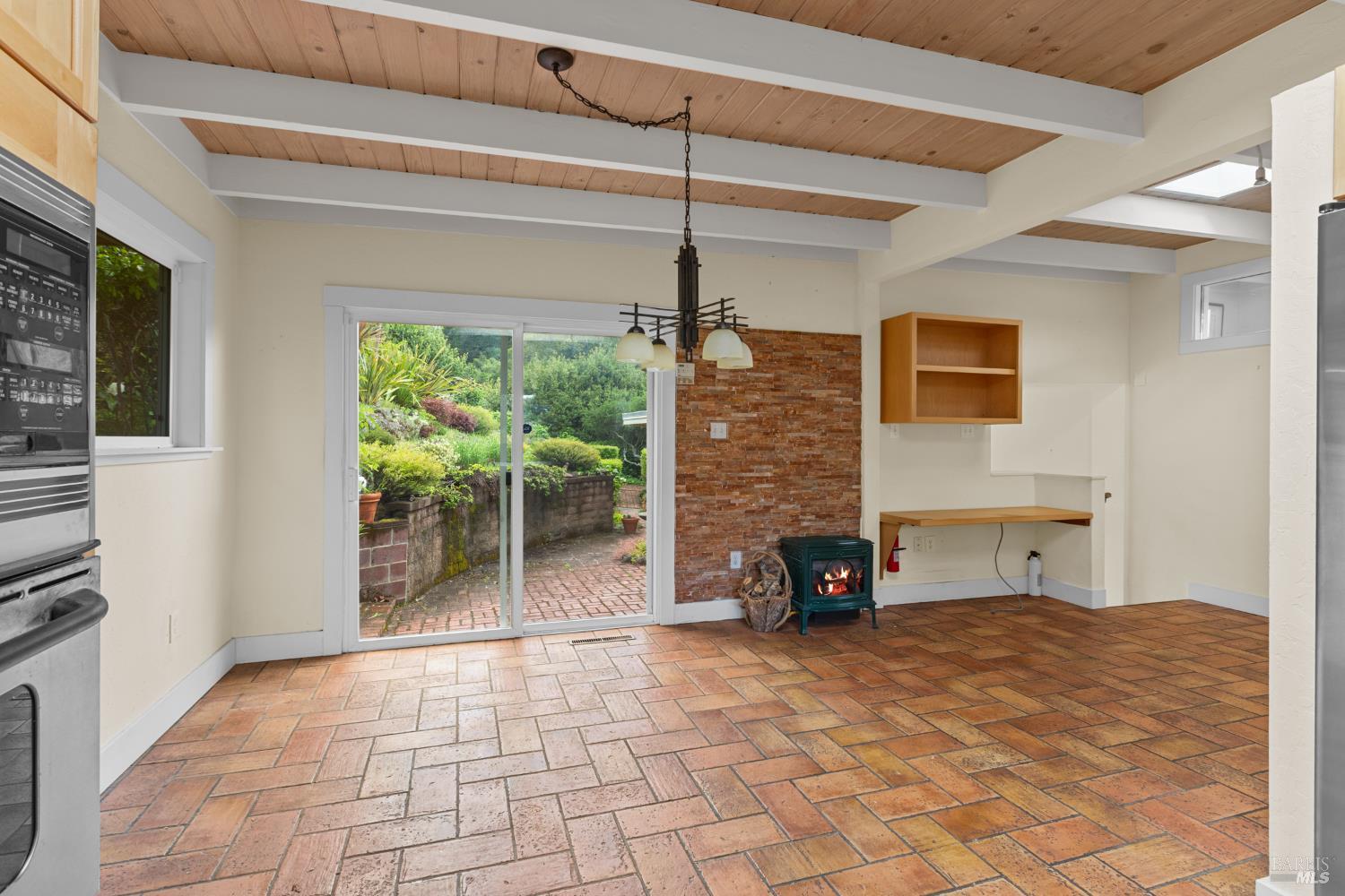 Detail Gallery Image 10 of 35 For 321 Laurel Way, Mill Valley,  CA 94941 - 3 Beds | 2 Baths