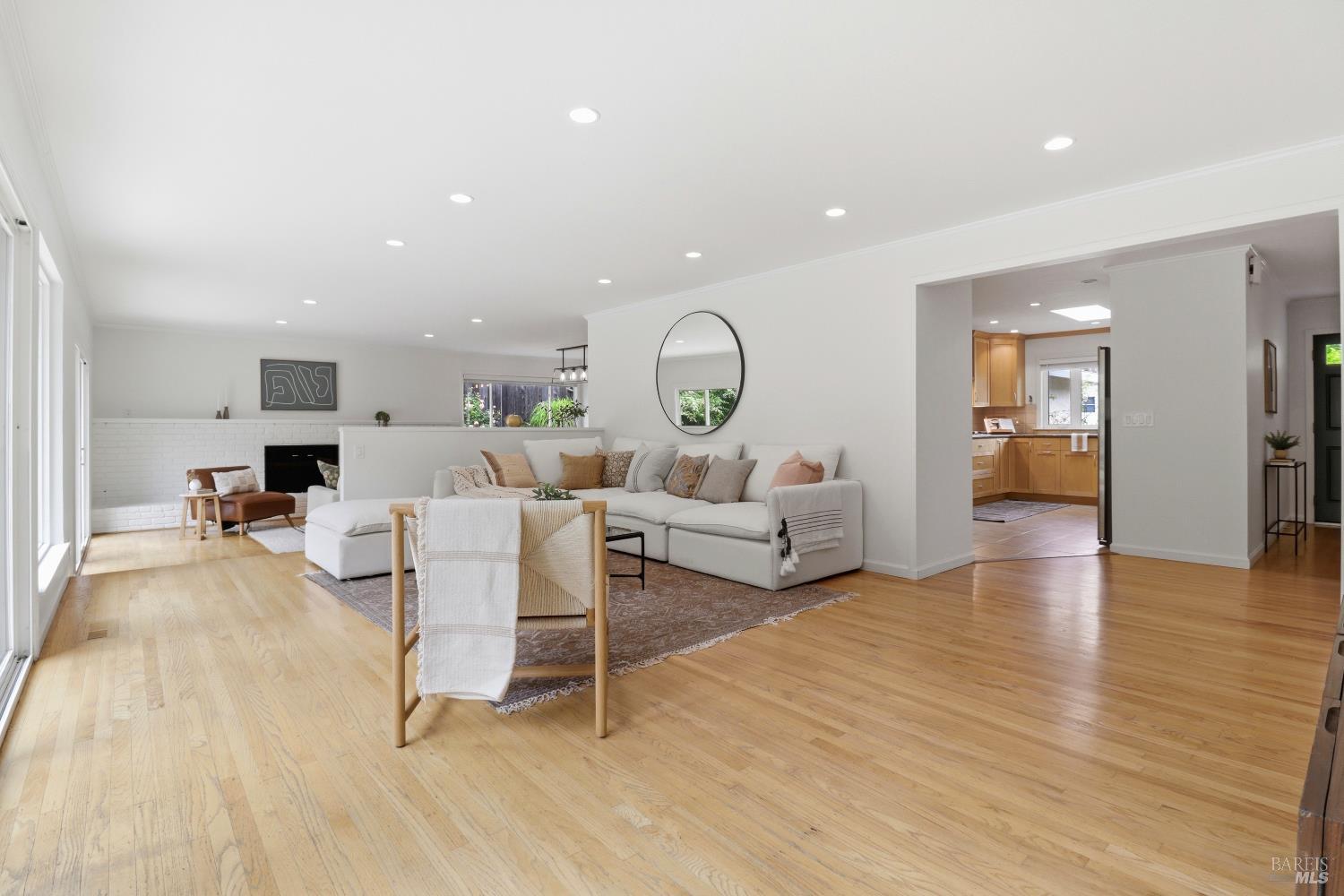 Detail Gallery Image 6 of 48 For 23 Terra Linda Dr, San Rafael,  CA 94903 - 4 Beds | 2/1 Baths