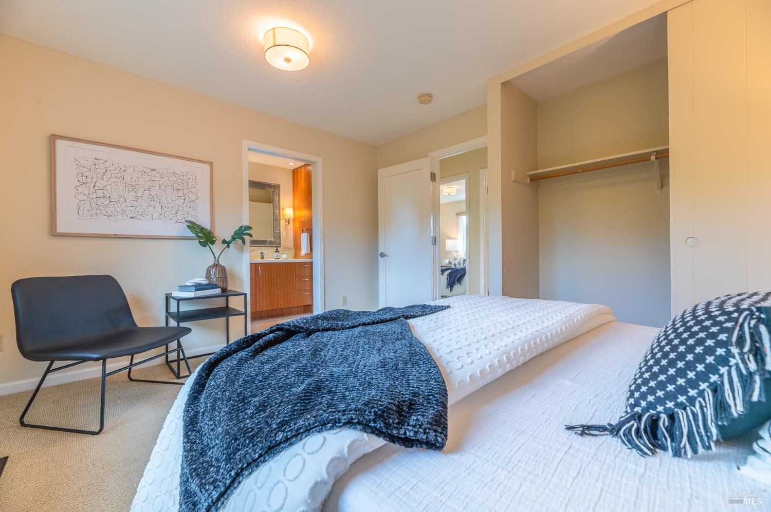 Detail Gallery Image 25 of 44 For 4 Galway Ln, San Rafael,  CA 94903 - 4 Beds | 3/1 Baths