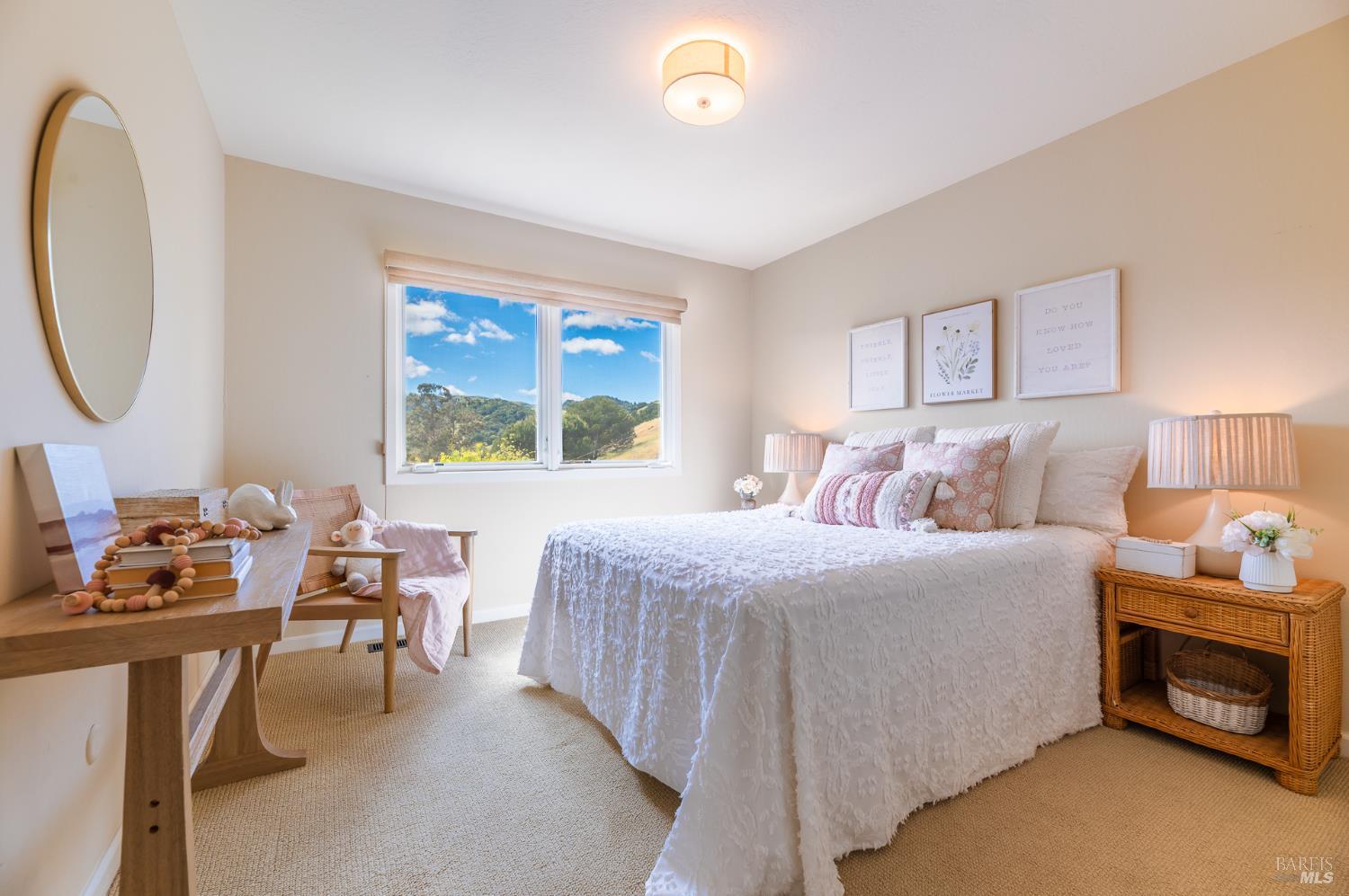 Detail Gallery Image 27 of 44 For 4 Galway Ln, San Rafael,  CA 94903 - 4 Beds | 3/1 Baths