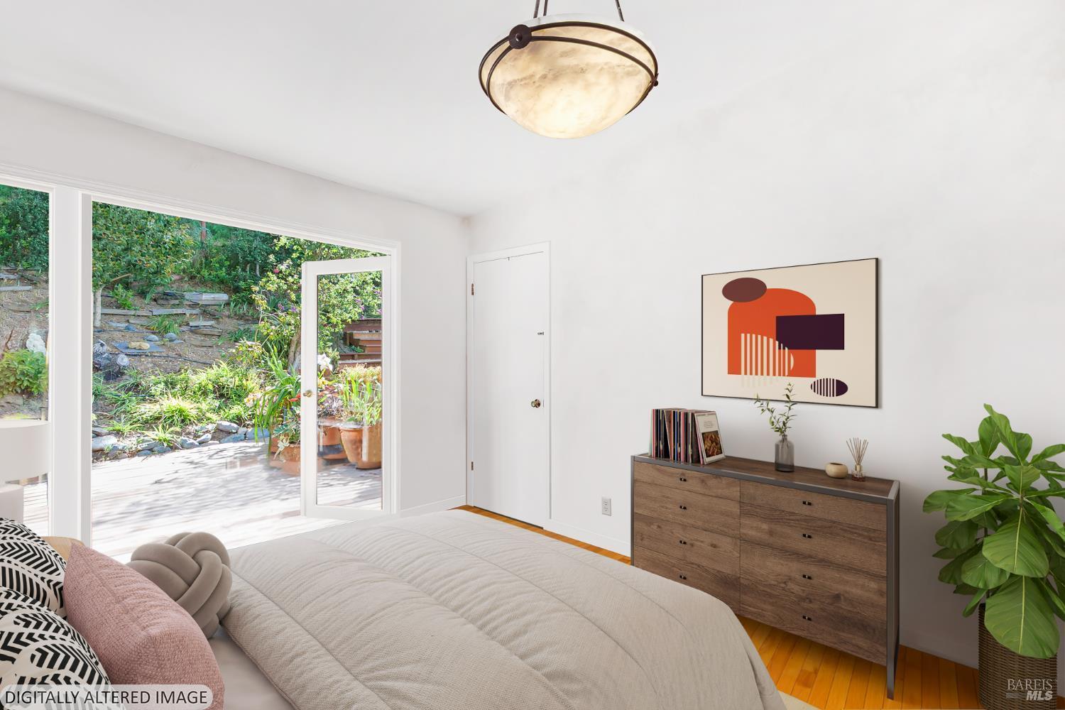 Detail Gallery Image 19 of 27 For 244 Manor Dr, Mill Valley,  CA 94941 - 3 Beds | 2 Baths