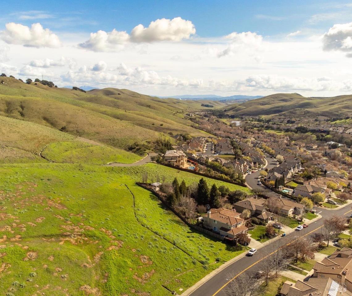 Detail Gallery Image 9 of 11 For 2232 Bennington Dr, Vallejo,  CA 94591 - – Beds | – Baths