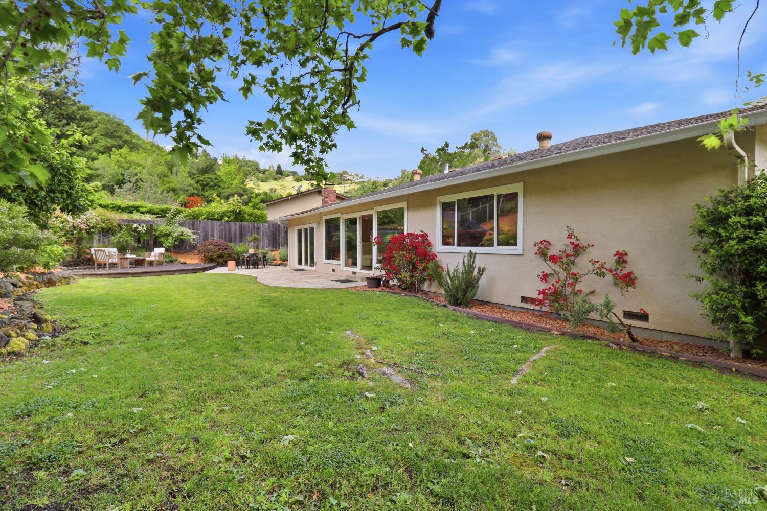 Detail Gallery Image 42 of 48 For 23 Terra Linda Dr, San Rafael,  CA 94903 - 4 Beds | 2/1 Baths