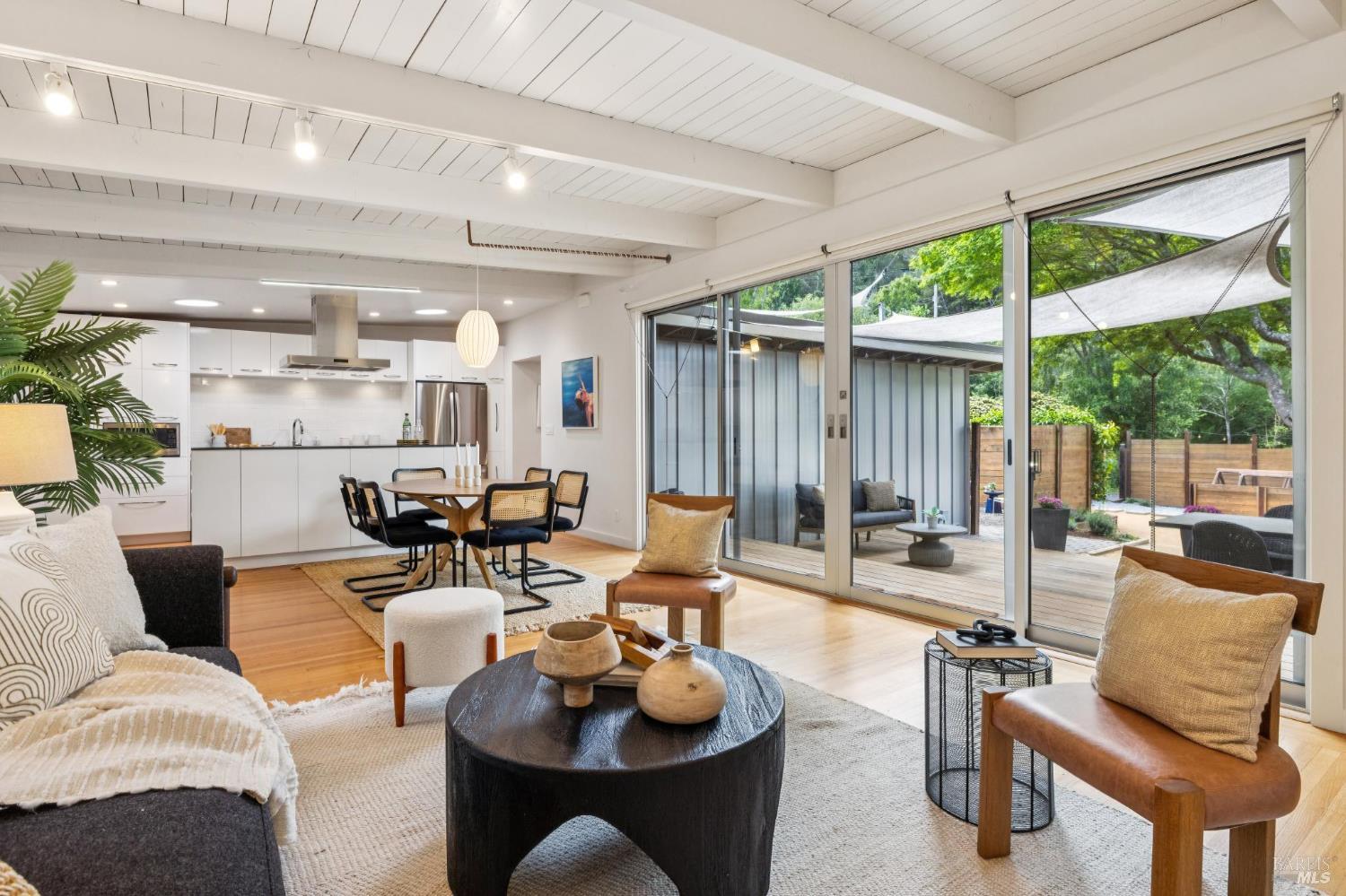 Detail Gallery Image 10 of 47 For 3 Stetson Ave, Corte Madera,  CA 94925 - 3 Beds | 2 Baths