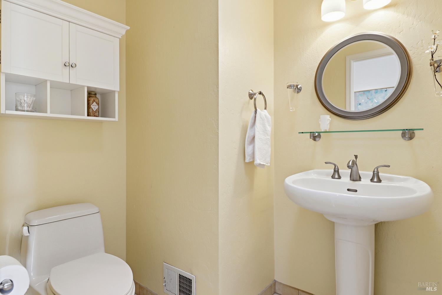 Detail Gallery Image 18 of 48 For 23 Terra Linda Dr, San Rafael,  CA 94903 - 4 Beds | 2/1 Baths