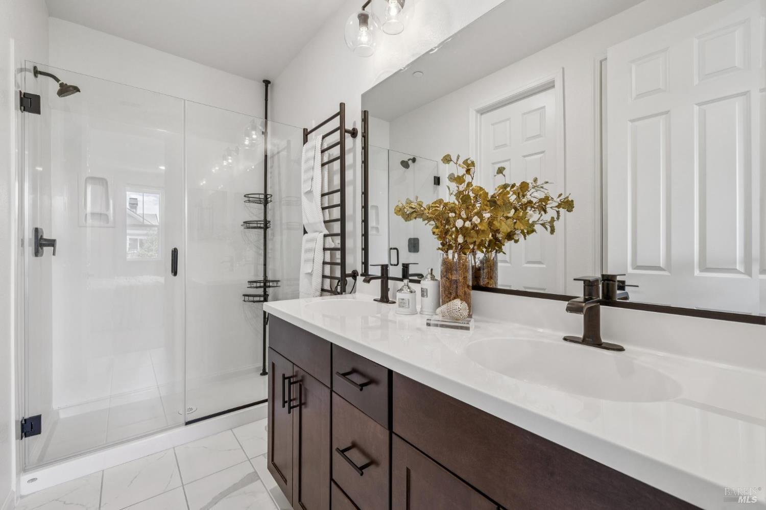 Detail Gallery Image 21 of 34 For 5 Orta Way, Novato,  CA 94945 - 4 Beds | 3/1 Baths