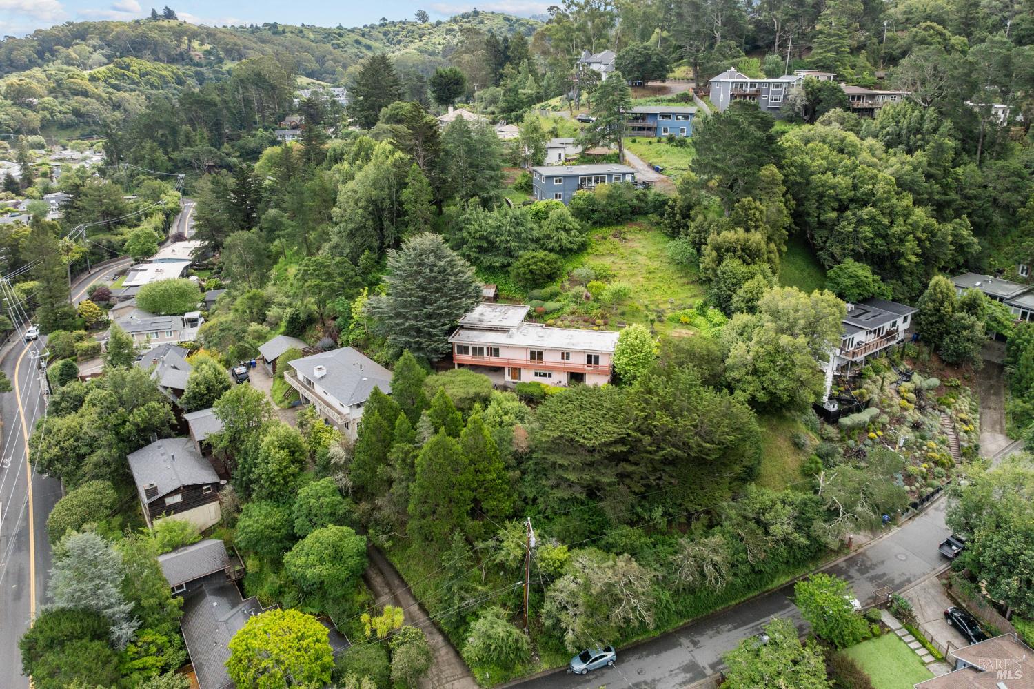 Detail Gallery Image 33 of 35 For 321 Laurel Way, Mill Valley,  CA 94941 - 3 Beds | 2 Baths